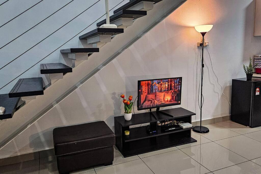 Cosy 5STAR Super Resort Suite Mid Valley KL Sunway with Shopping Mall