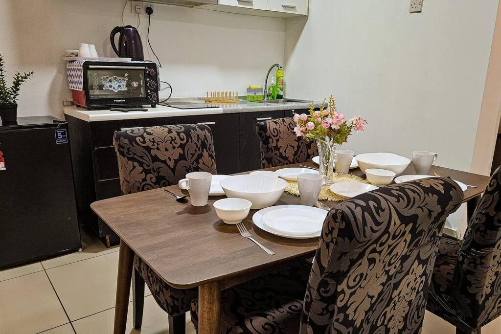 Cosy 5STAR Super Resort Suite Mid Valley KL Sunway with Shopping Mall