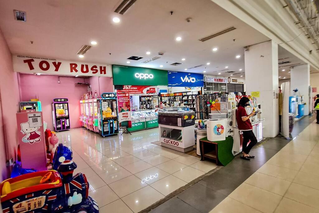 Cosy 5STAR Super Resort Suite Mid Valley KL Sunway with Shopping Mall