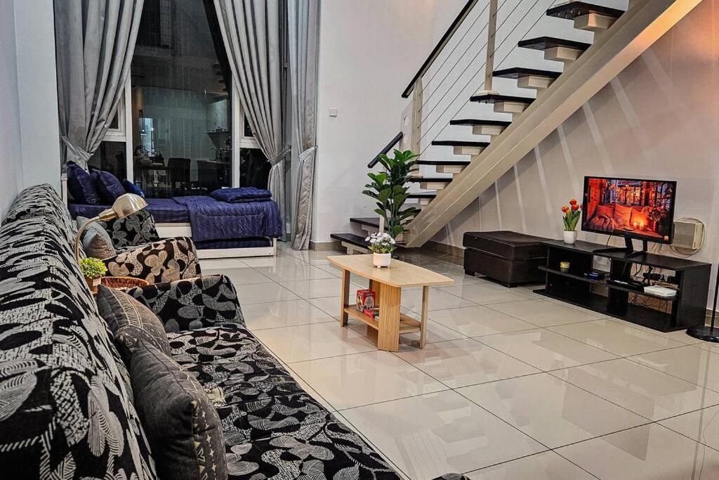 Cosy 5STAR Super Resort Suite Mid Valley KL Sunway with Shopping Mall