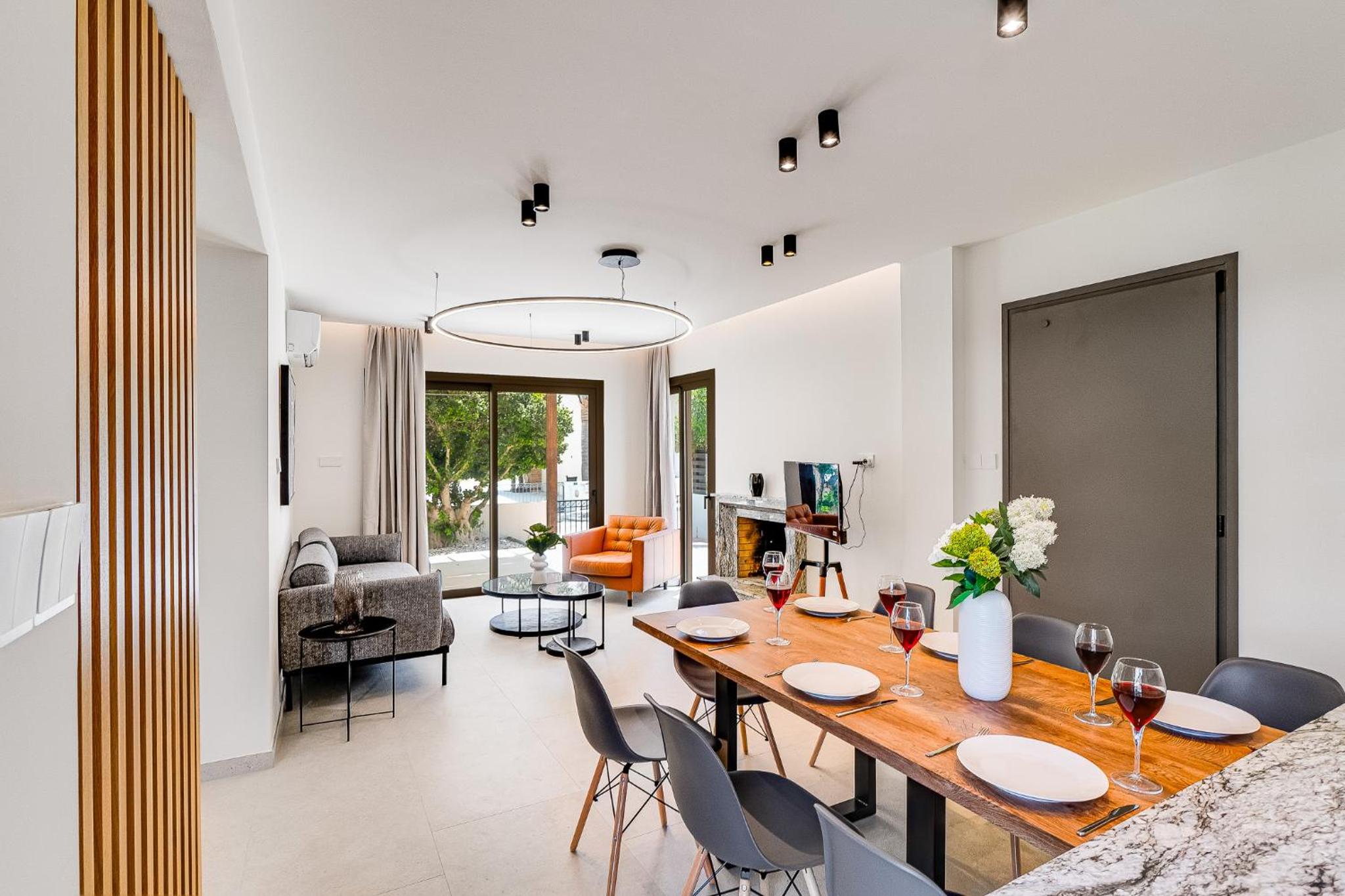 Villa Dara by Ezoria Villas