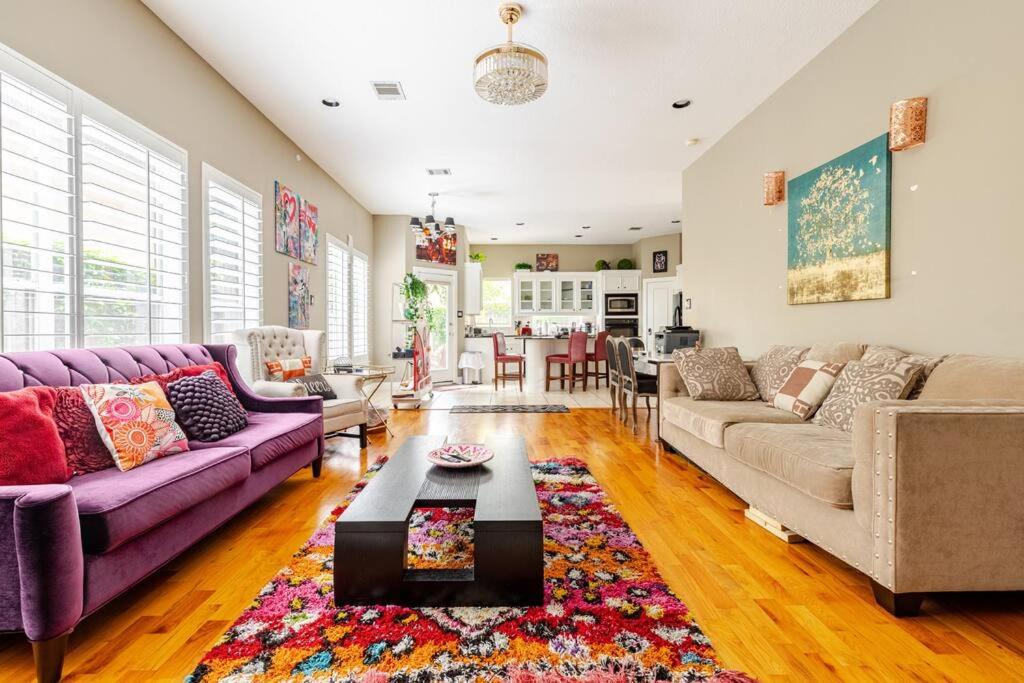 WANDERLUST villa near GALLERIA MALL