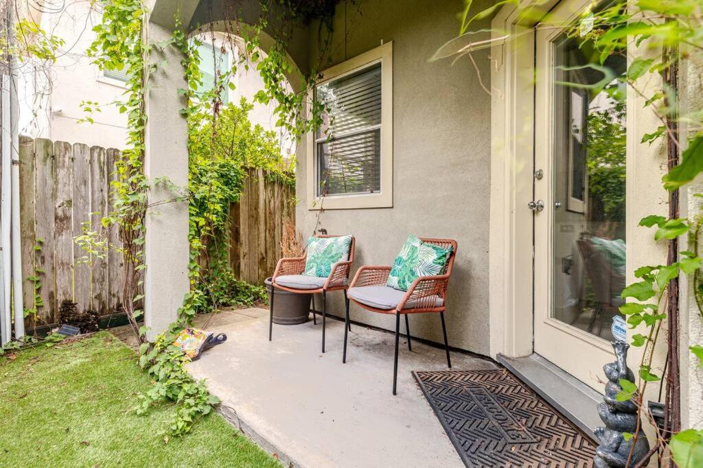WANDERLUST villa near GALLERIA MALL