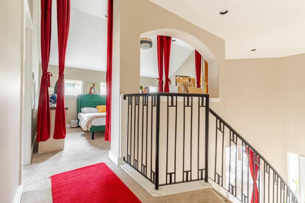 WANDERLUST villa near GALLERIA MALL