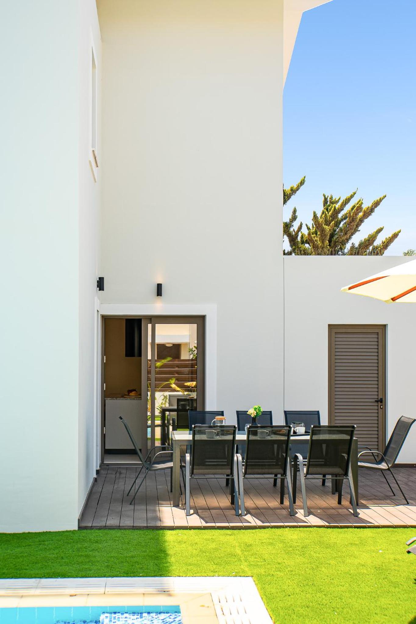 Villa Dara by Ezoria Villas