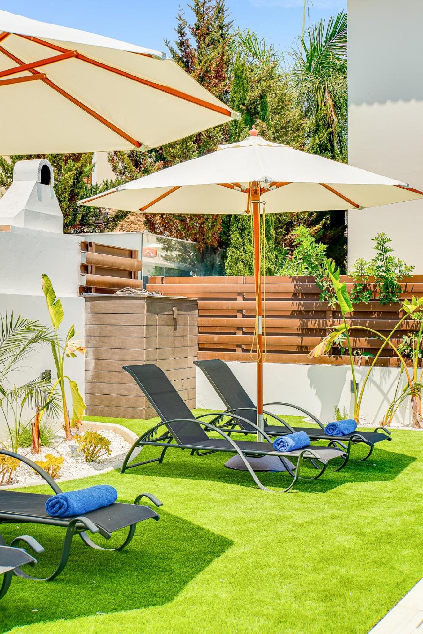 Villa Dara by Ezoria Villas