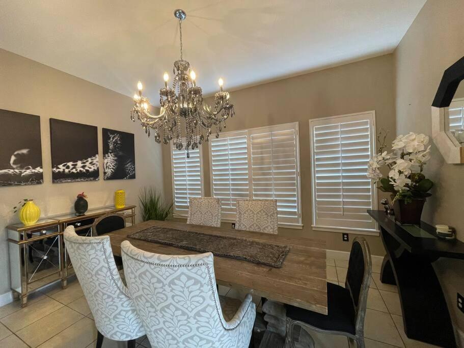 WANDERLUST villa near GALLERIA MALL
