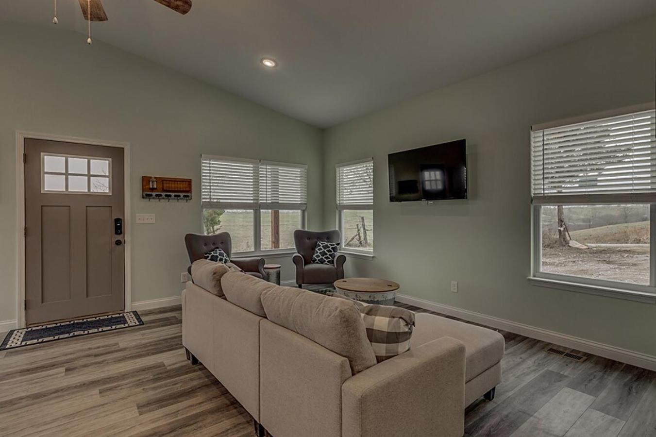 100 Acre Relaxing Retreat Near ARK - The Cottage view 5