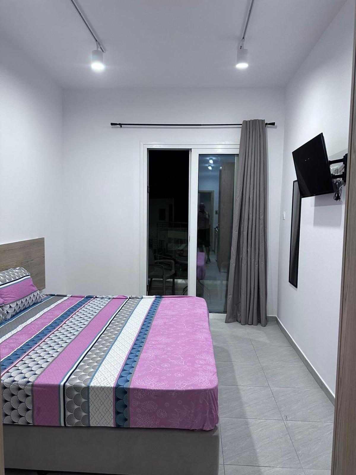 Ivi Apartments