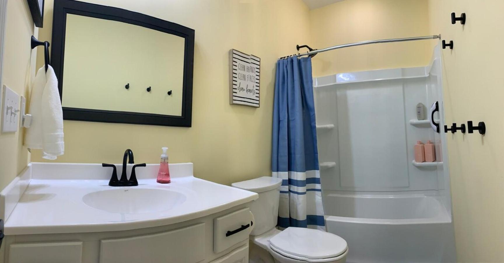 100 Acre Relaxing Retreat Near ARK- The Farmhouse view 5