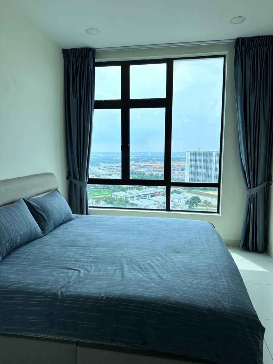 ELIFE D Summit Residences 2109 Wifi Netflix