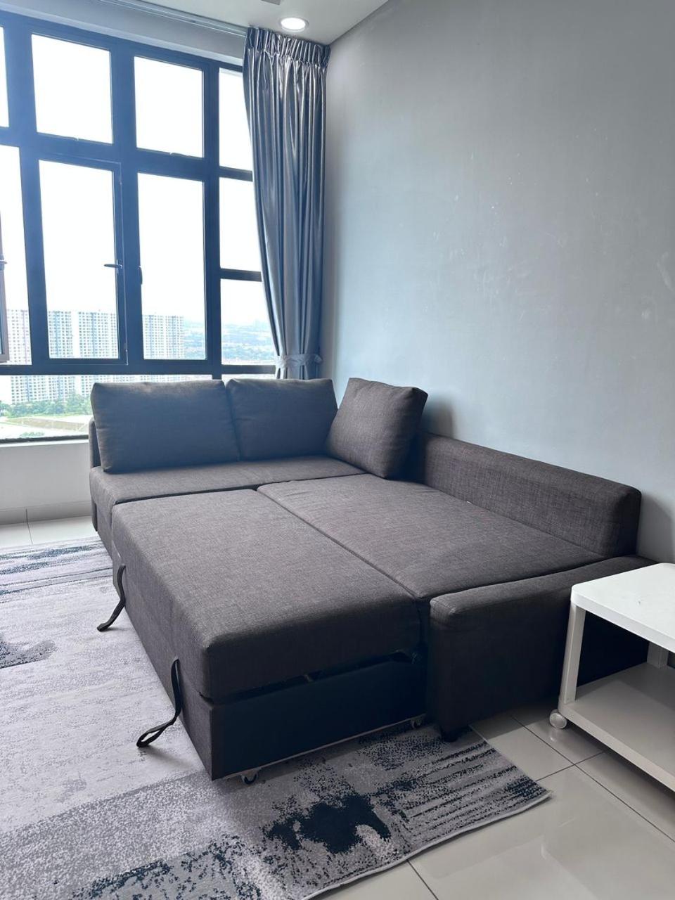 ELIFE D Summit Residences 2109 Wifi Netflix