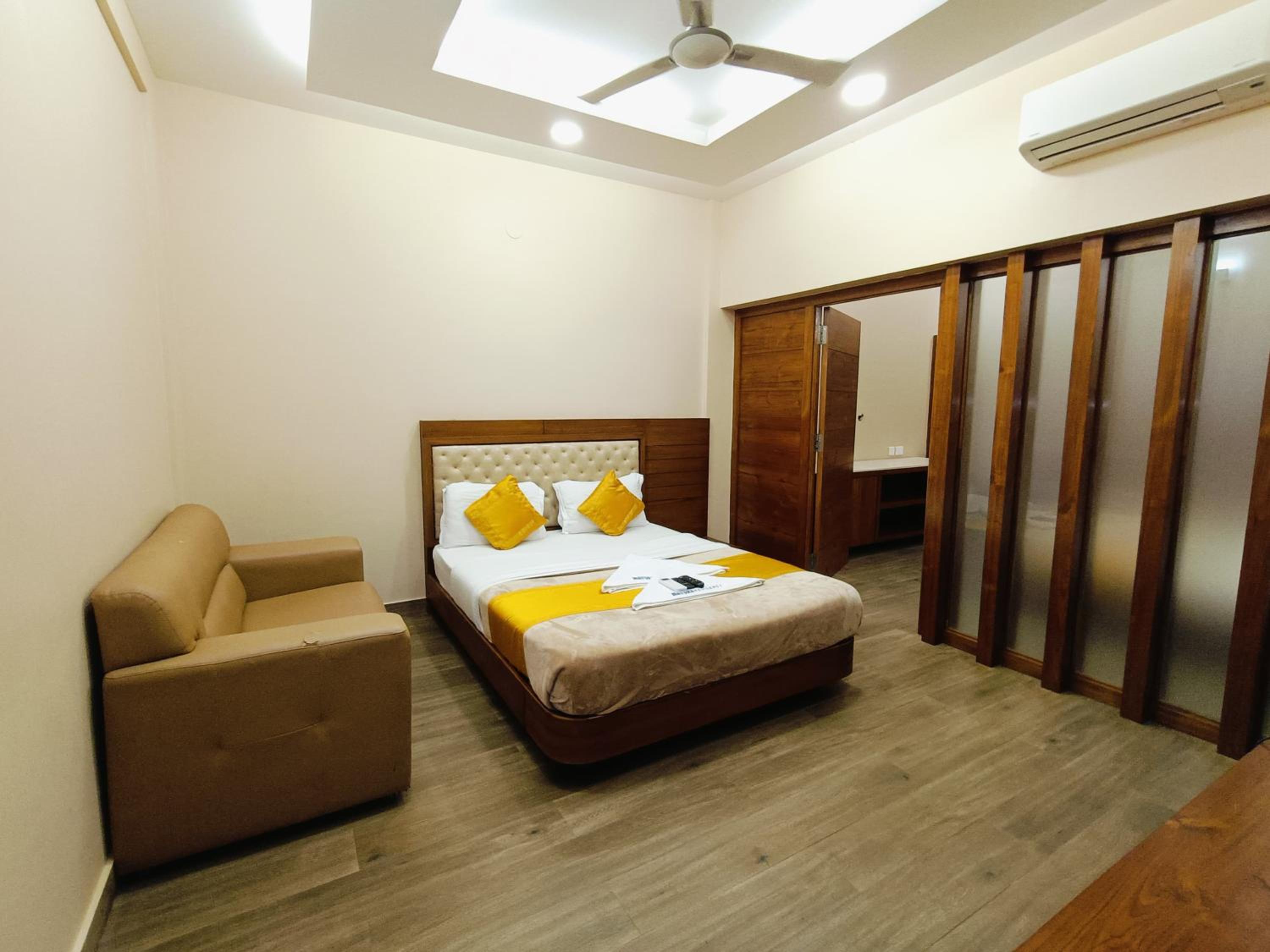 Hotel Mayura Residency view 4