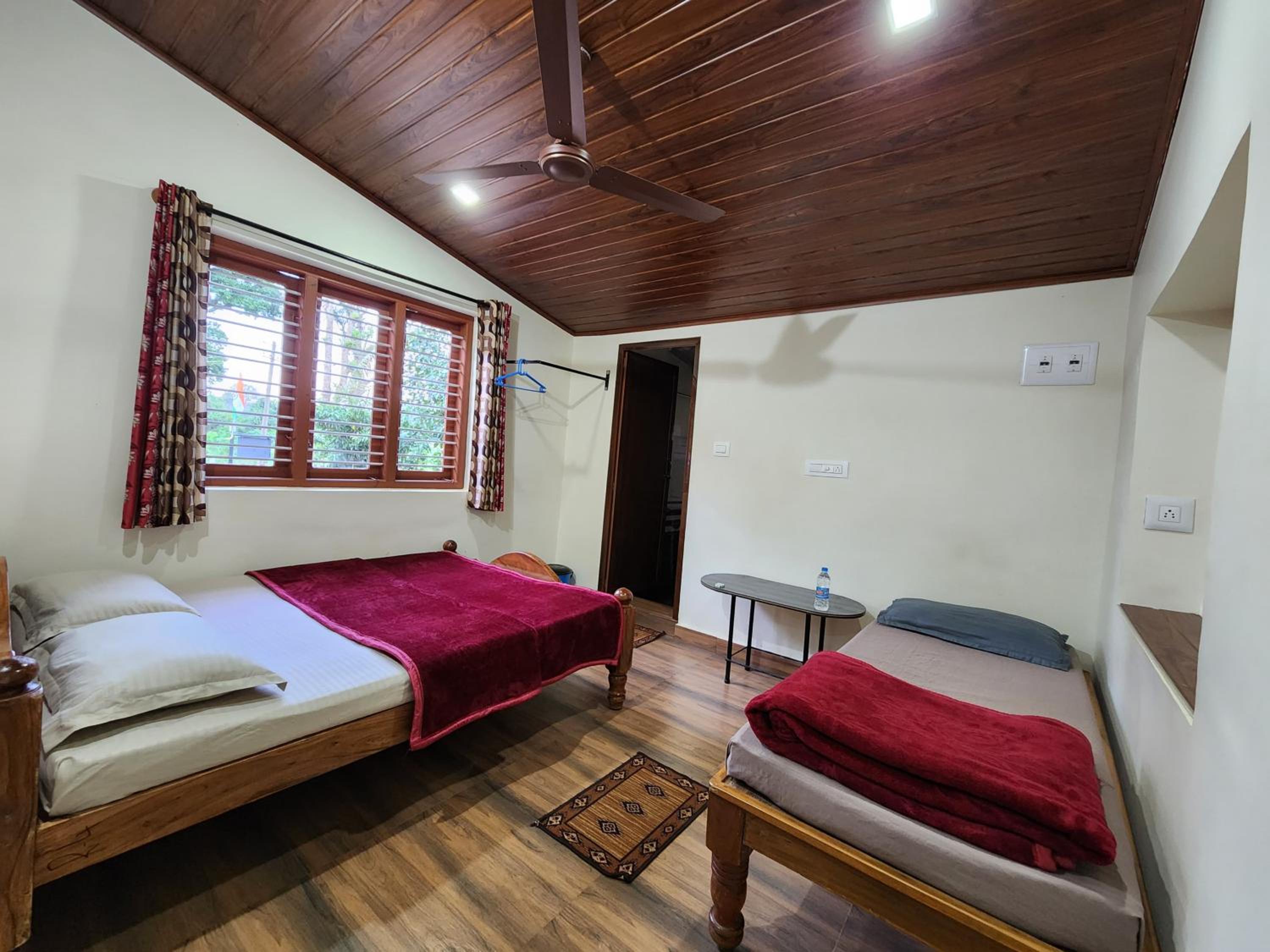 THAMANE Homestay Family Cottage