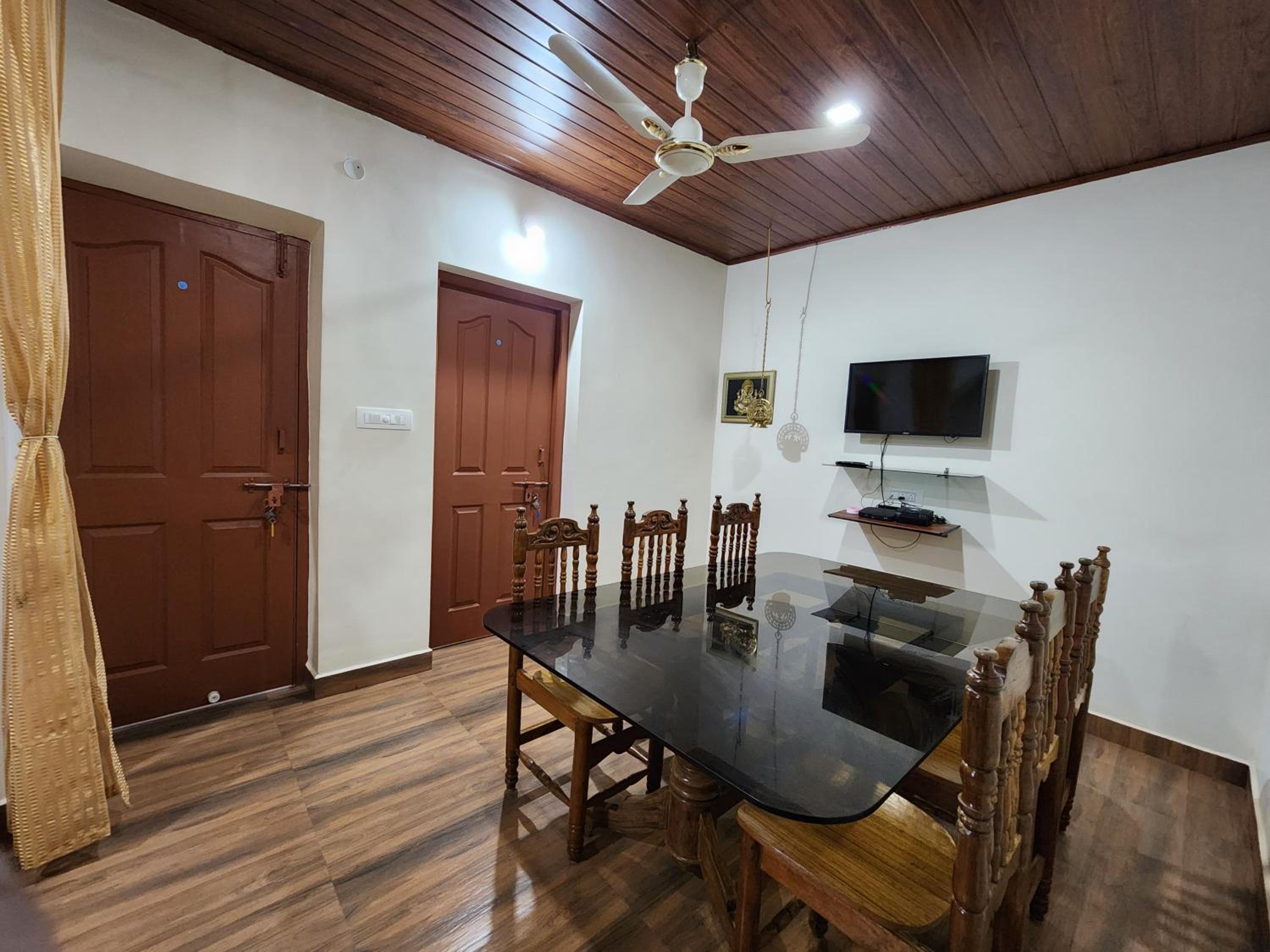 THAMANE Homestay Family Cottage