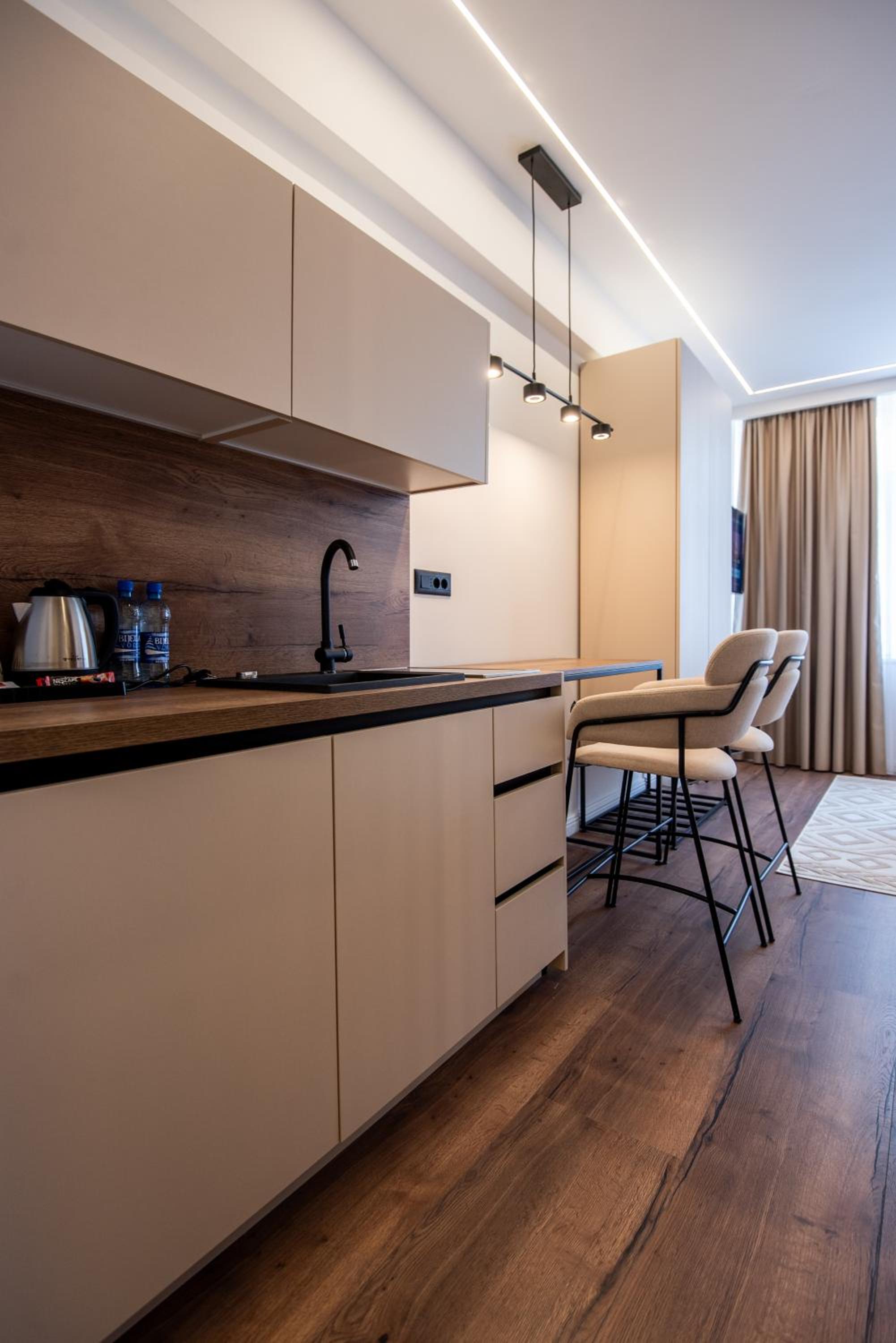 Bel Air Apartments