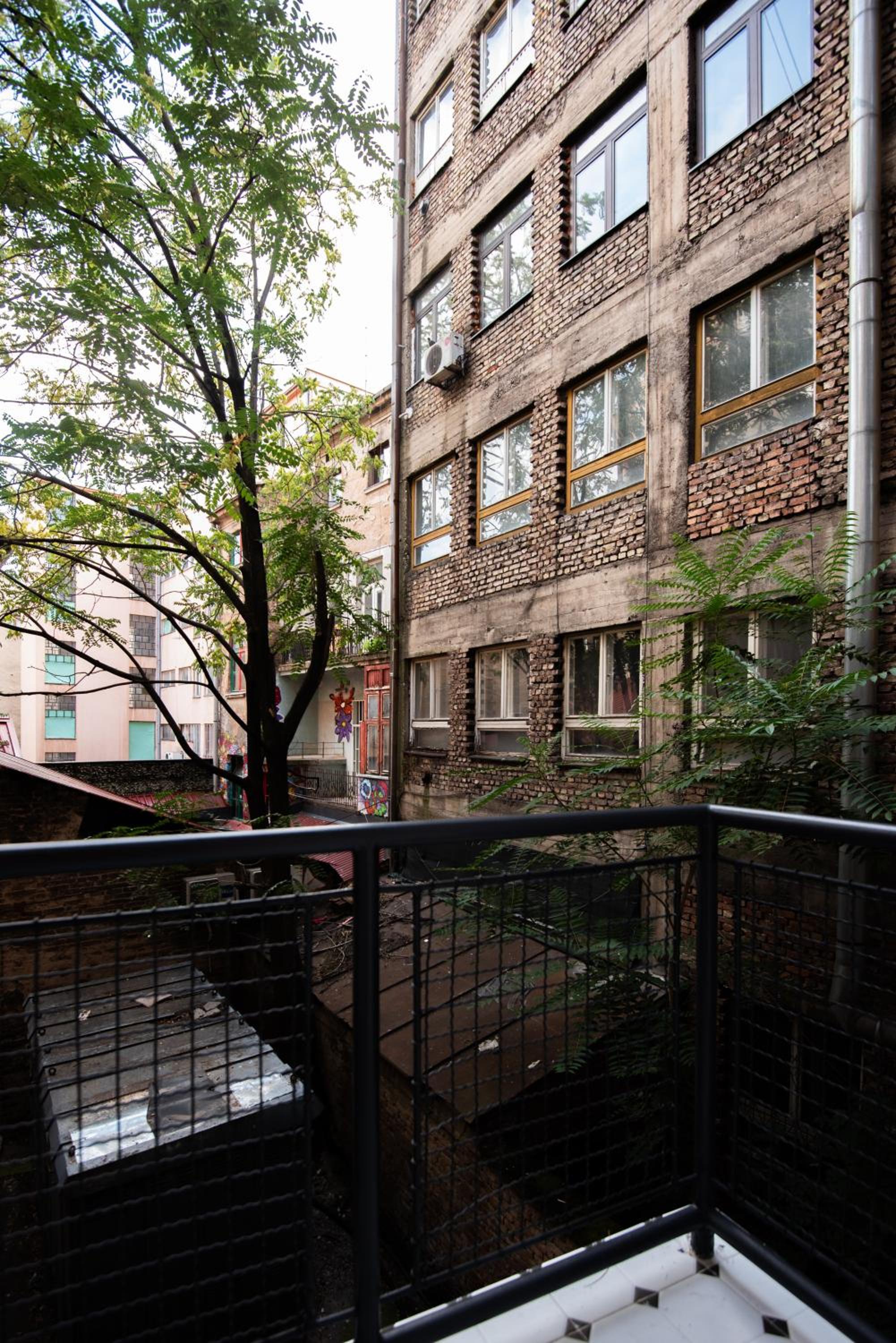 Bel Air Apartments