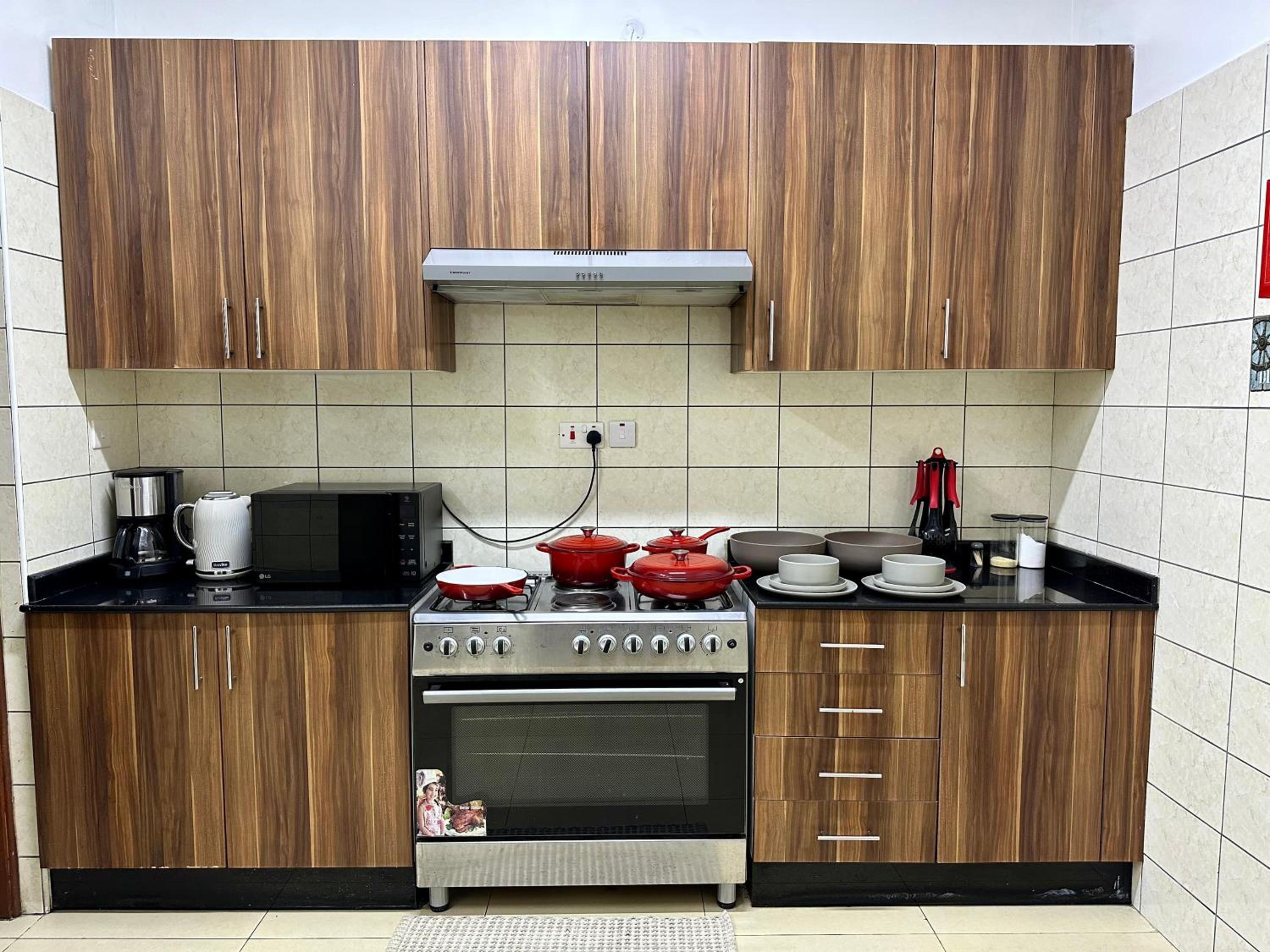 Homely 3-bedroom Apartment at Victoria Place view 3