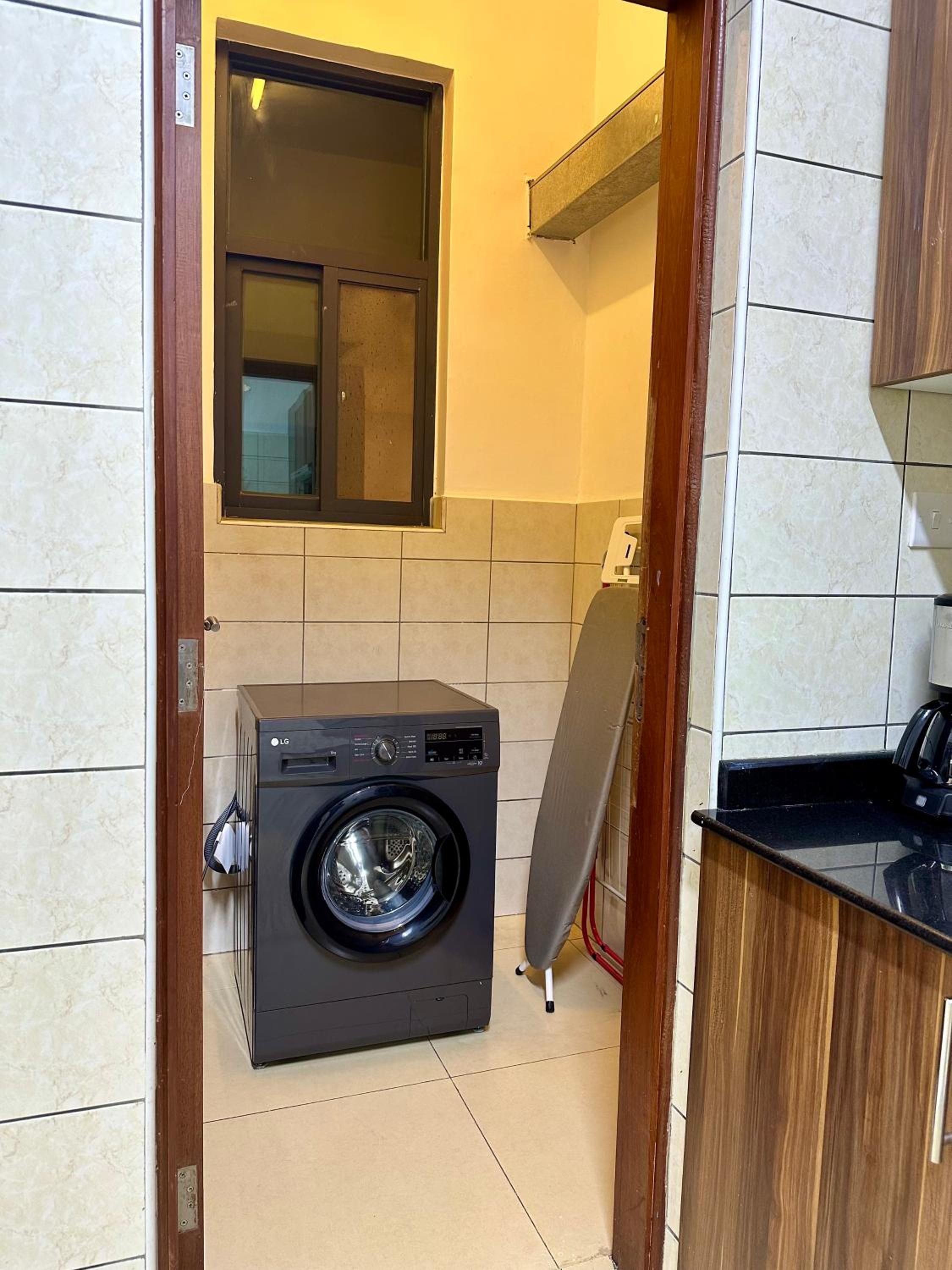 Homely 3-bedroom Apartment at Victoria Place view 5