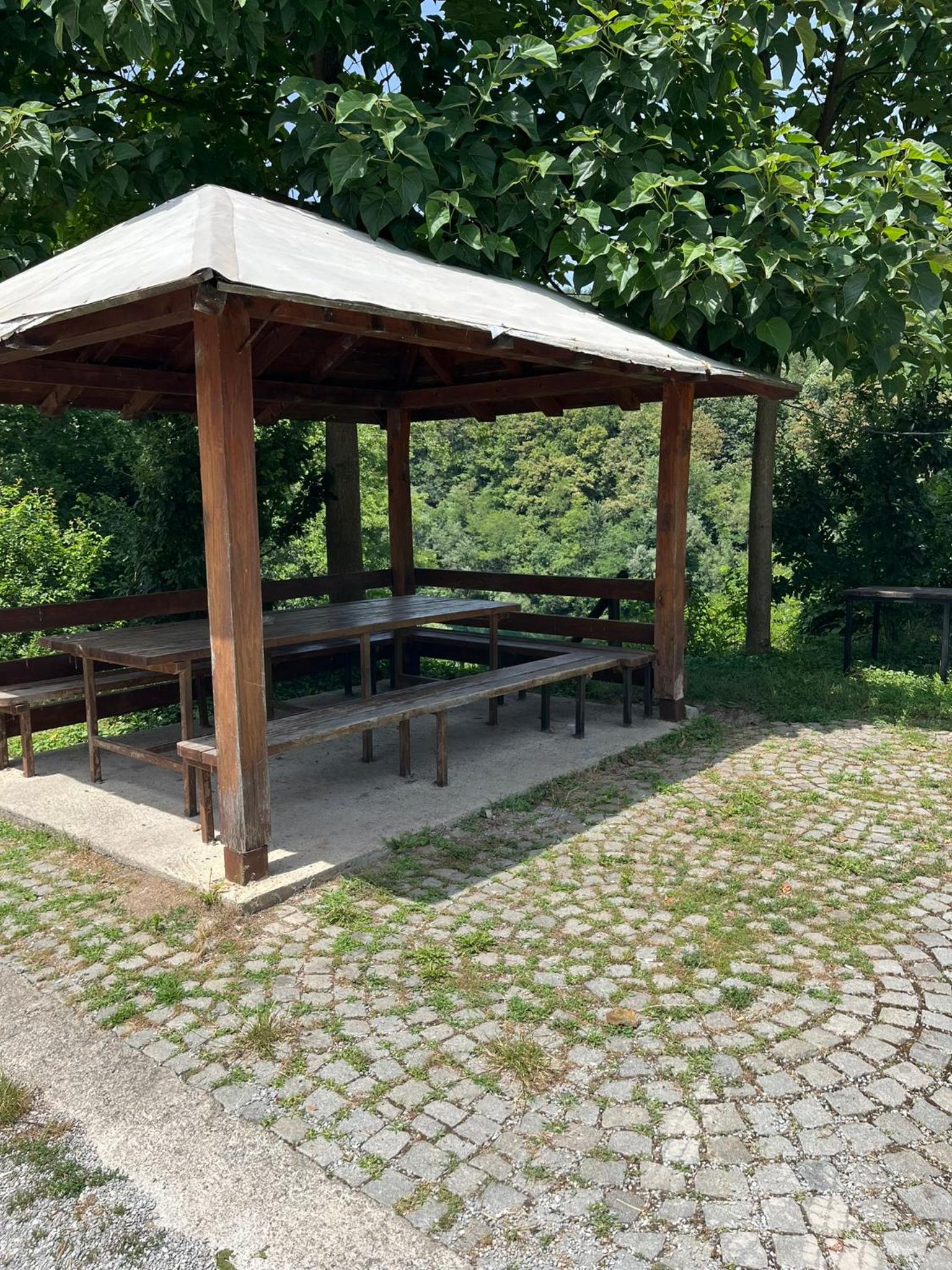 Vrabac Apartmani, Perucac