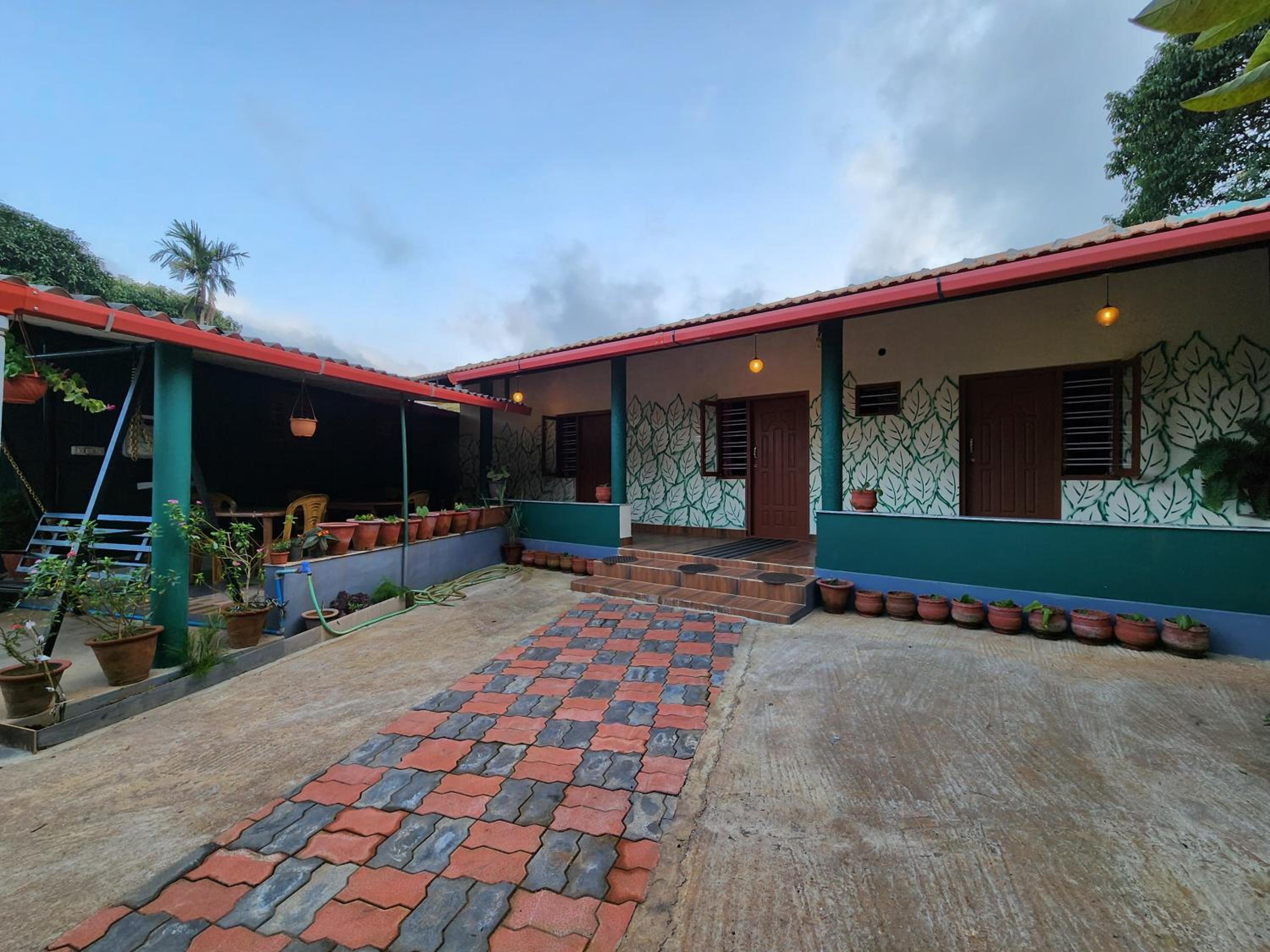 THAMANE Homestay Couple Rooms