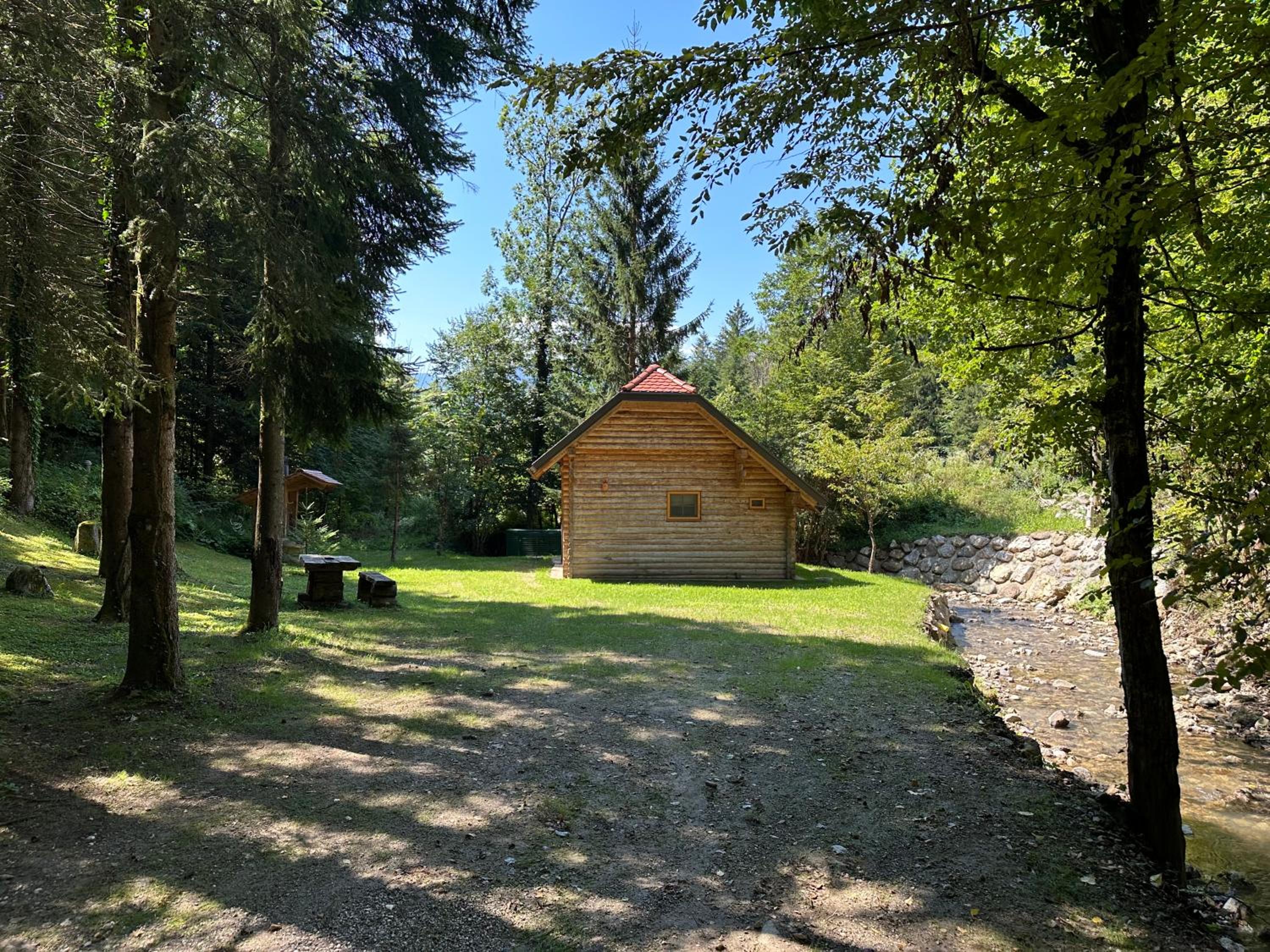 Hiška ob potočku view 4