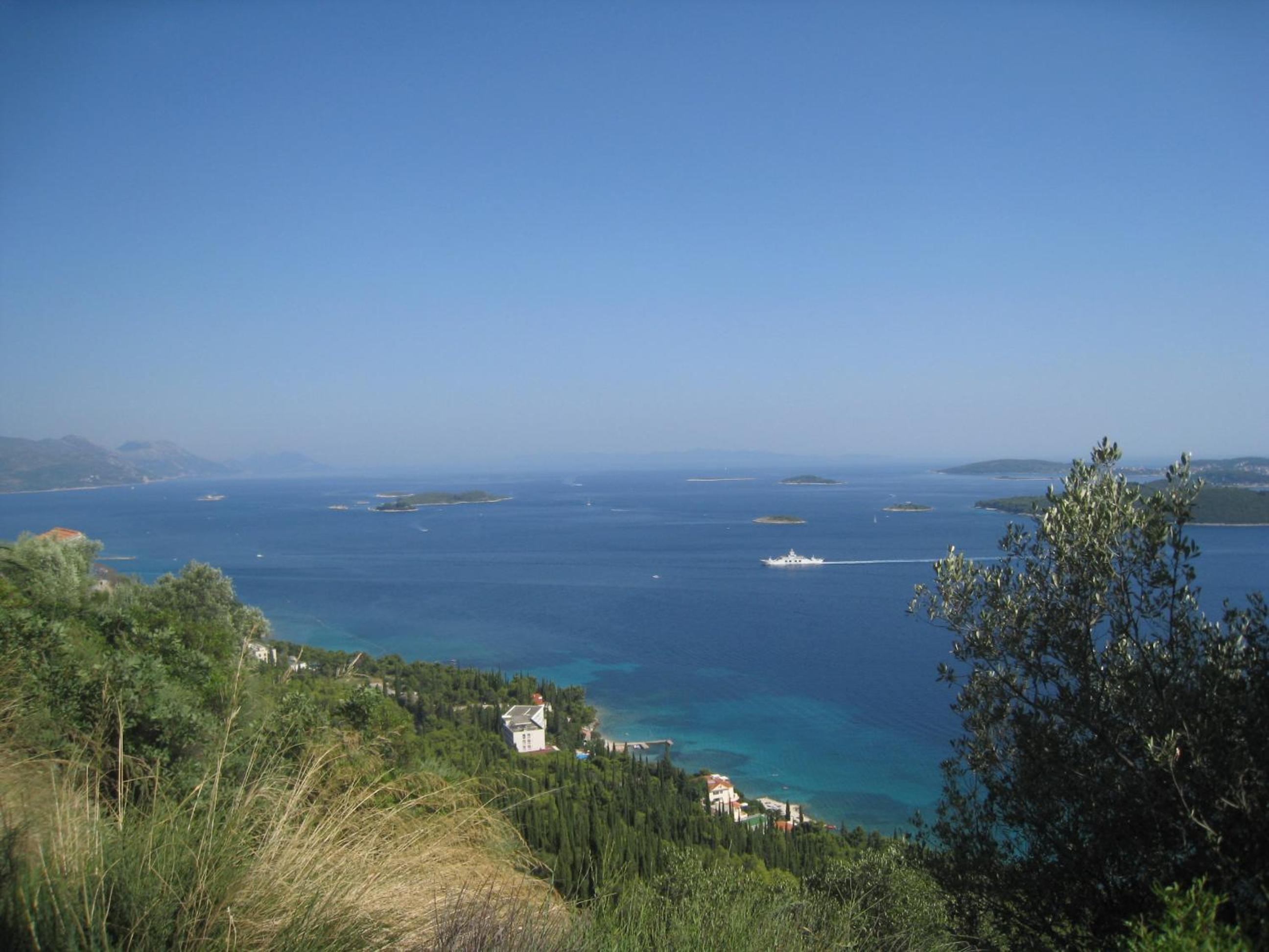 SUNNY BLUE