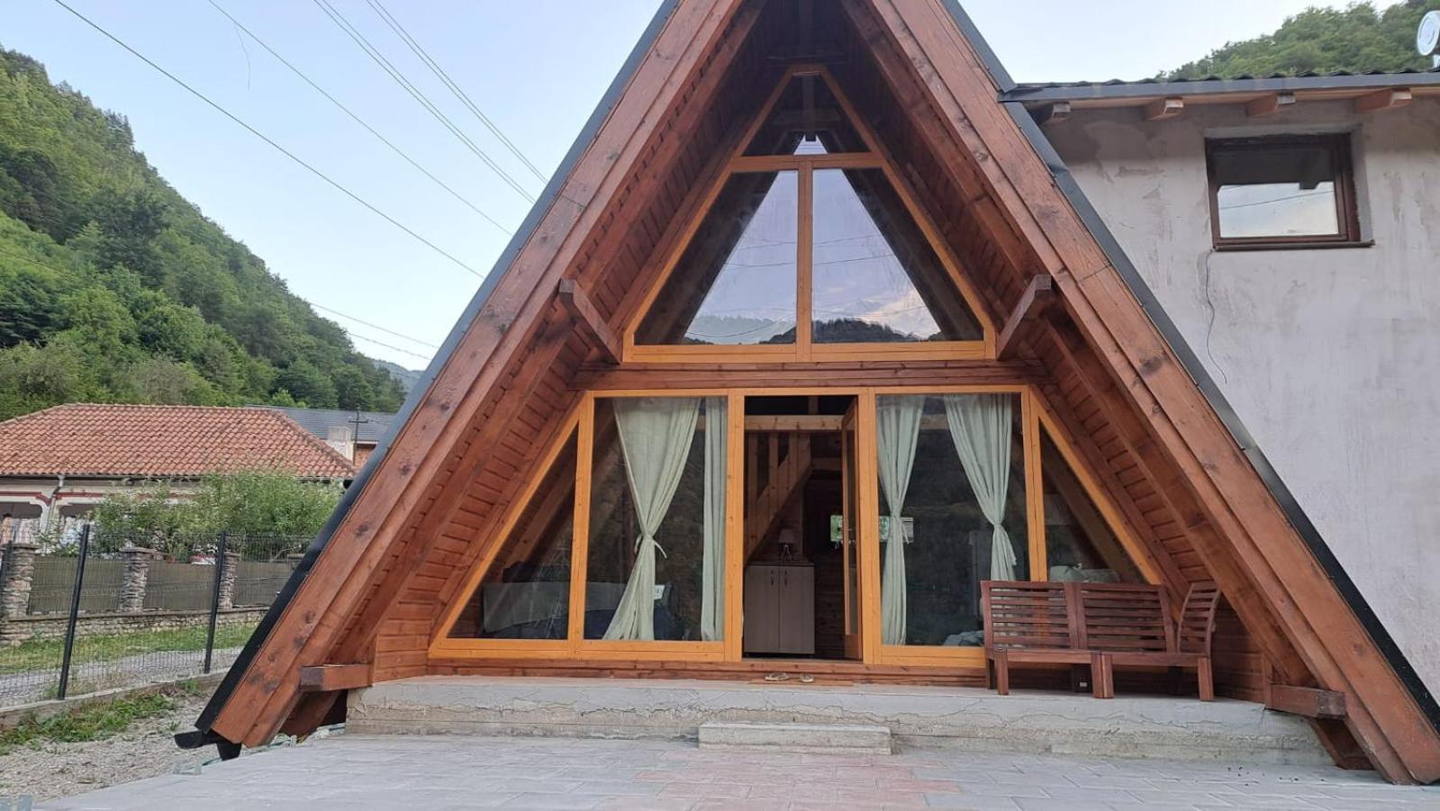 Lotru Relax A-Frame view 2