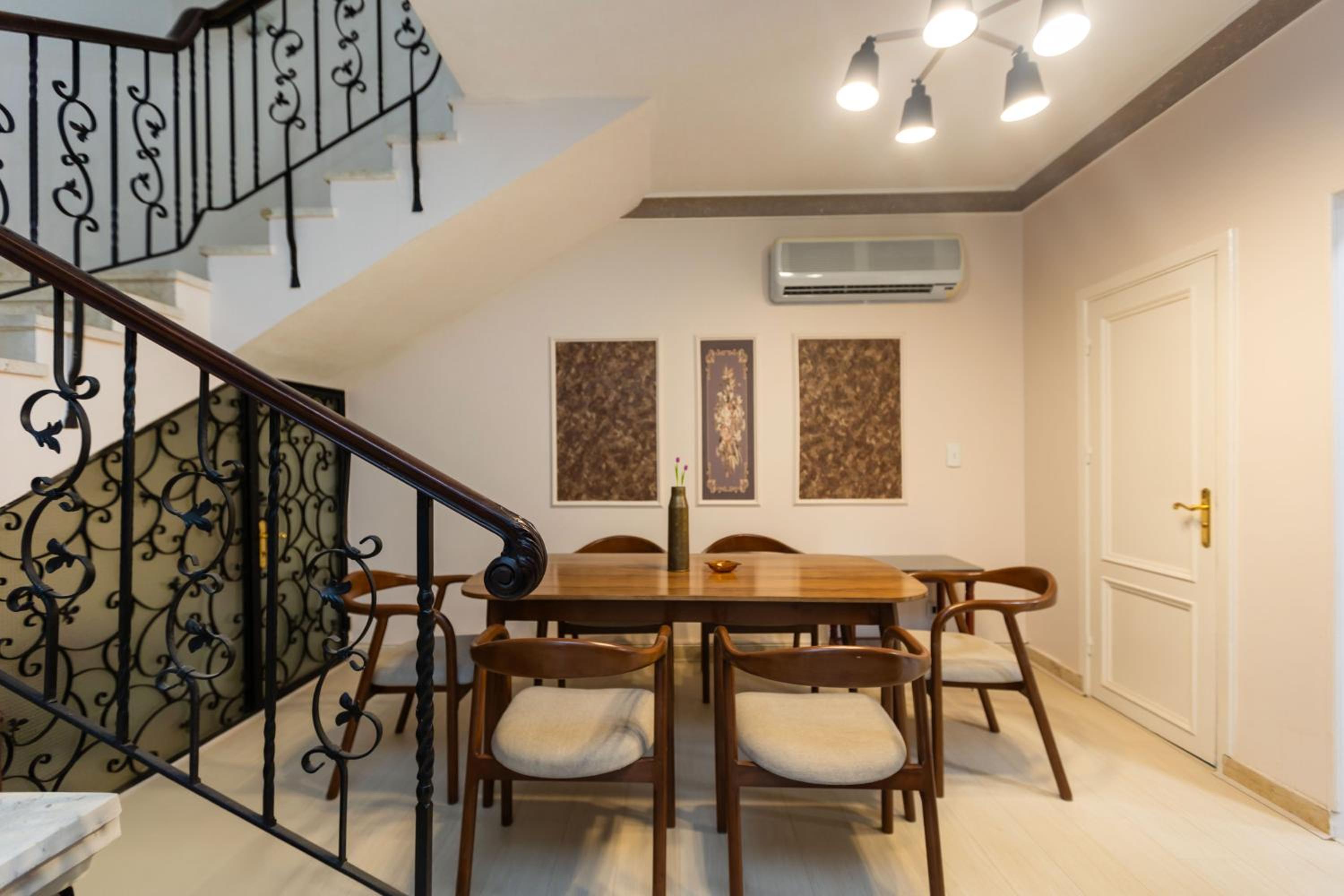Host Prime - Classic villa in rehab city