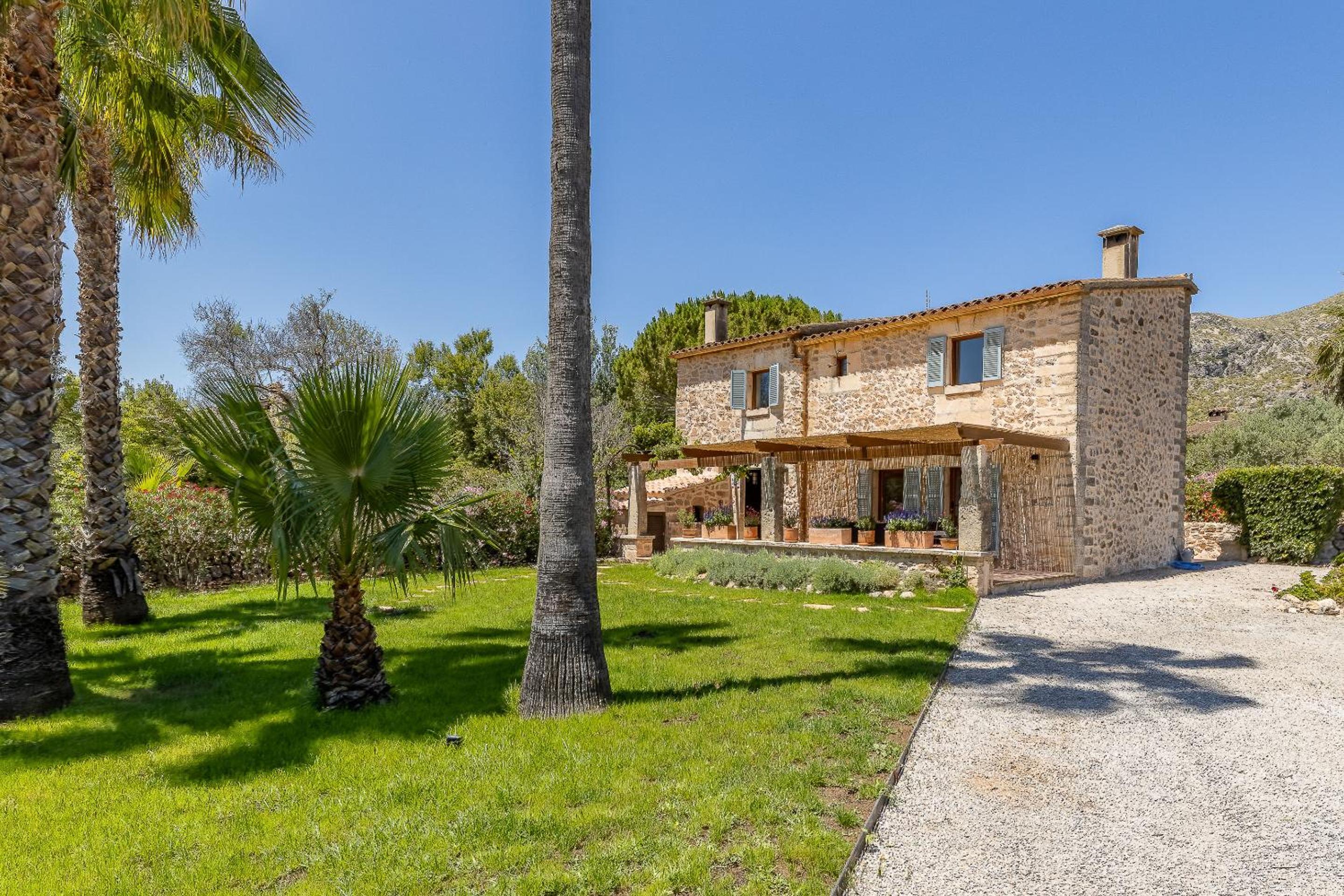 Cal Papa by Sealand Villas view 5