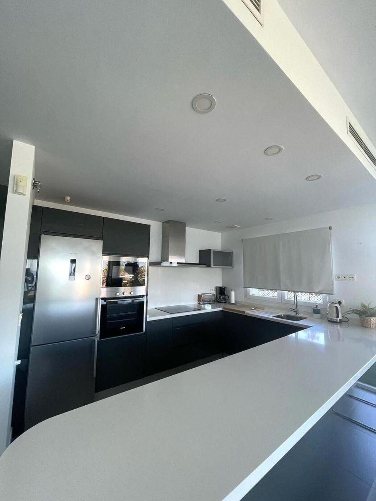 Luxury Apartment With Sea View