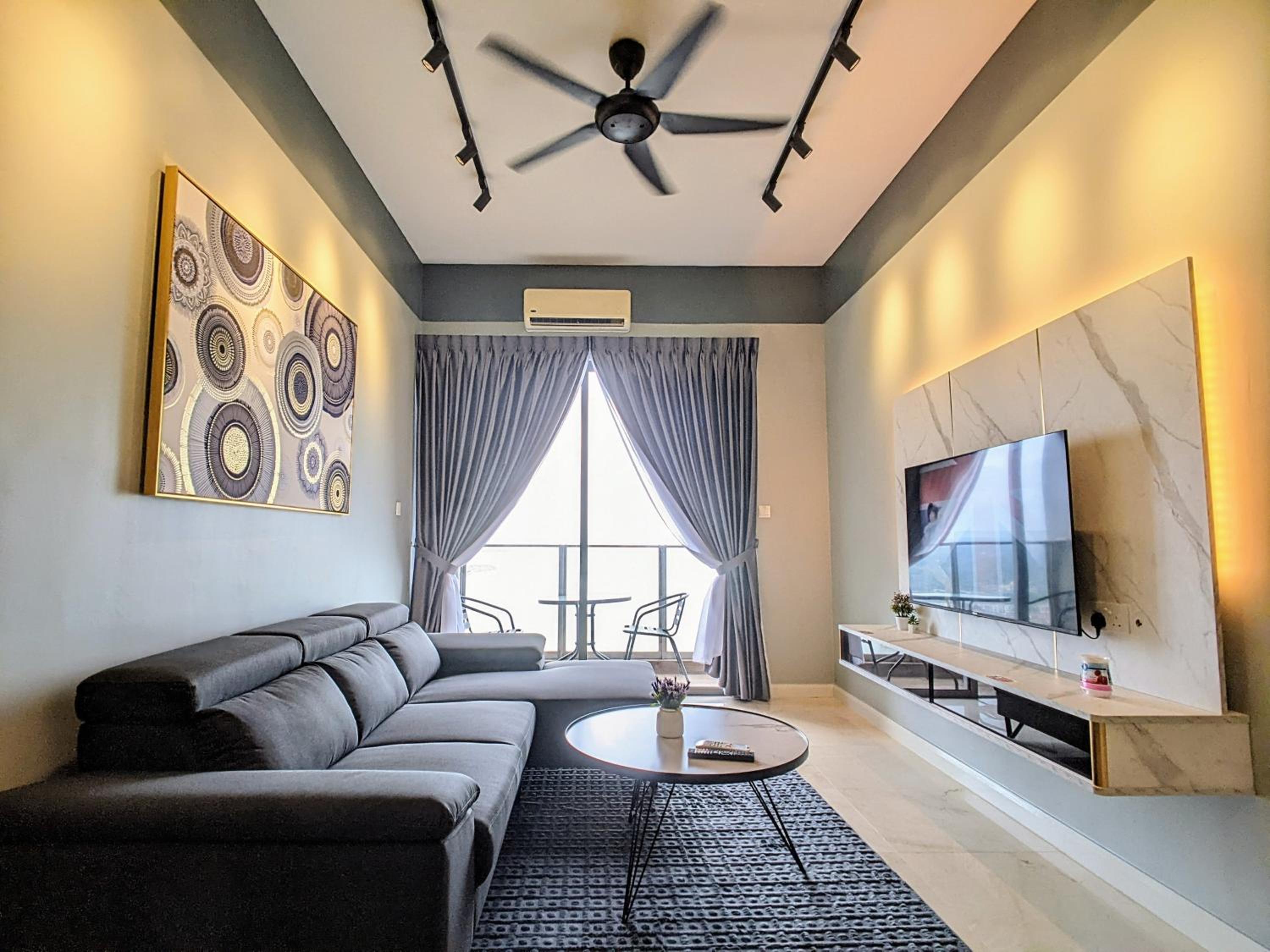 Silverscape Residence 2 Bedrooms Suite by MJ Holiday