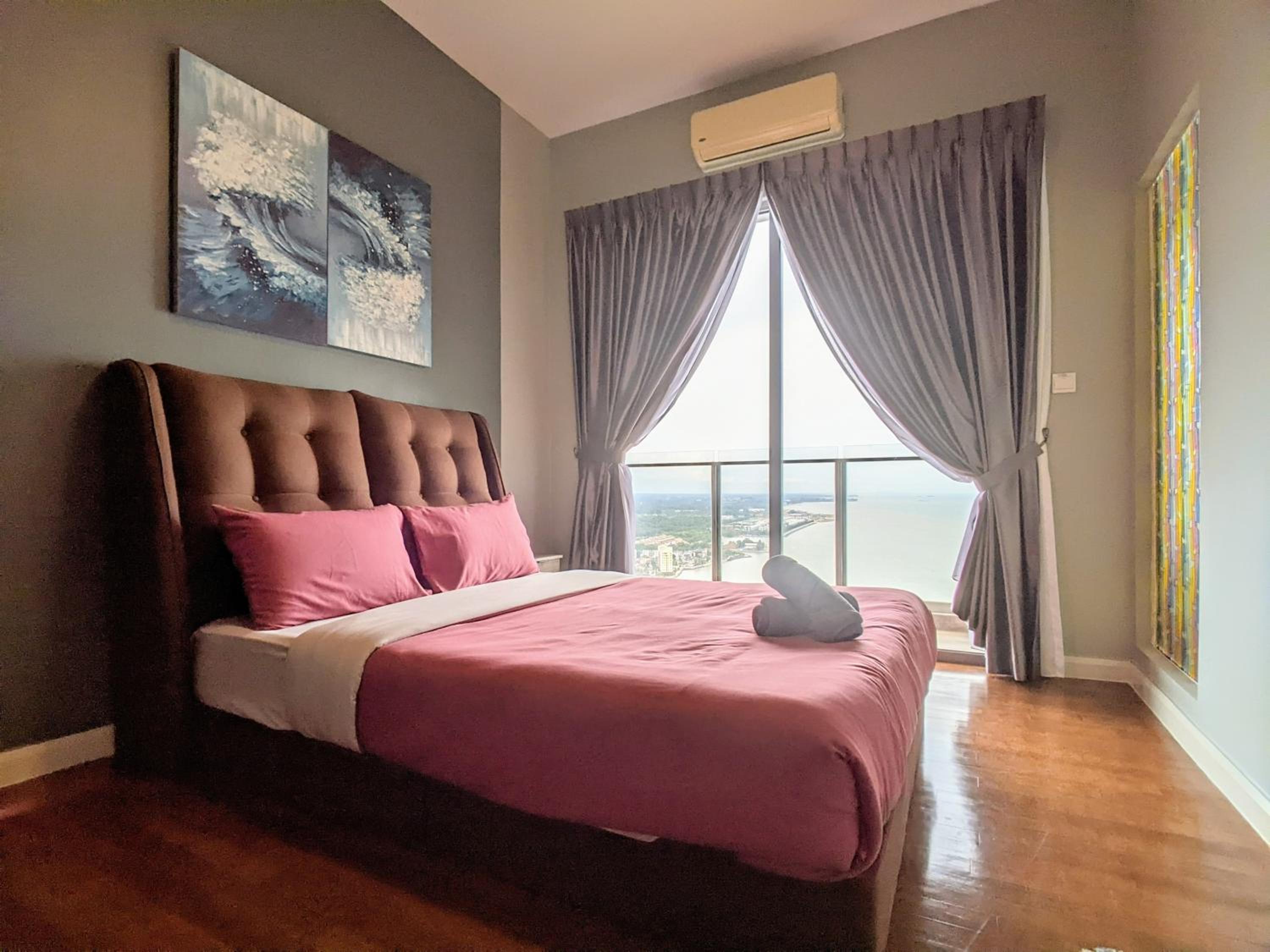 Silverscape Residence 2 Bedrooms Suite by MJ Holiday