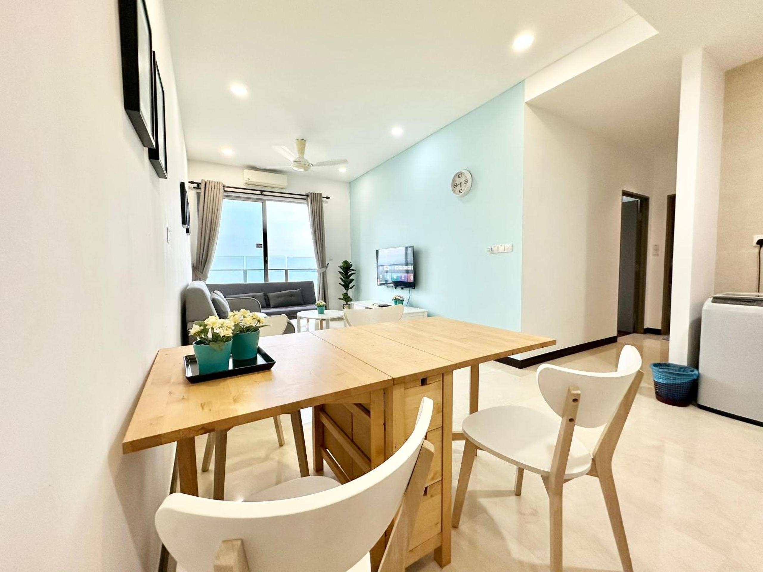 Silverscape Residence 2 Bedrooms Suite by MJ Holiday