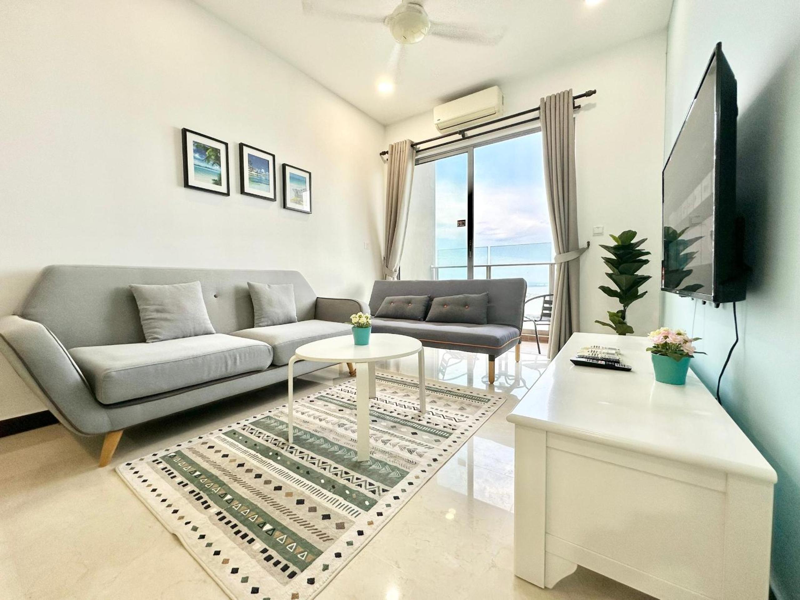 Silverscape Residence 2 Bedrooms Suite by MJ Holiday