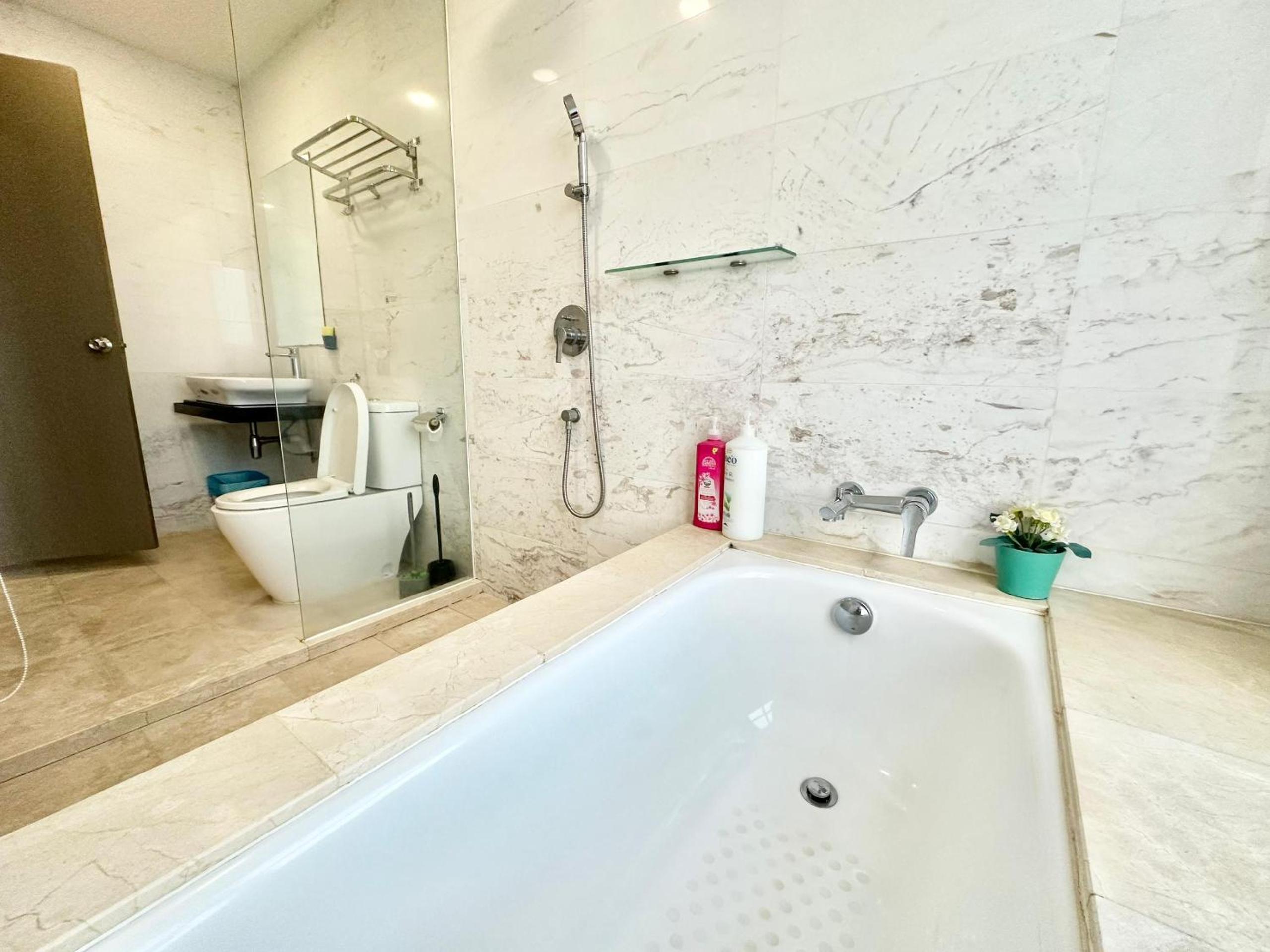 Silverscape Residence 2 Bedrooms Suite by MJ Holiday