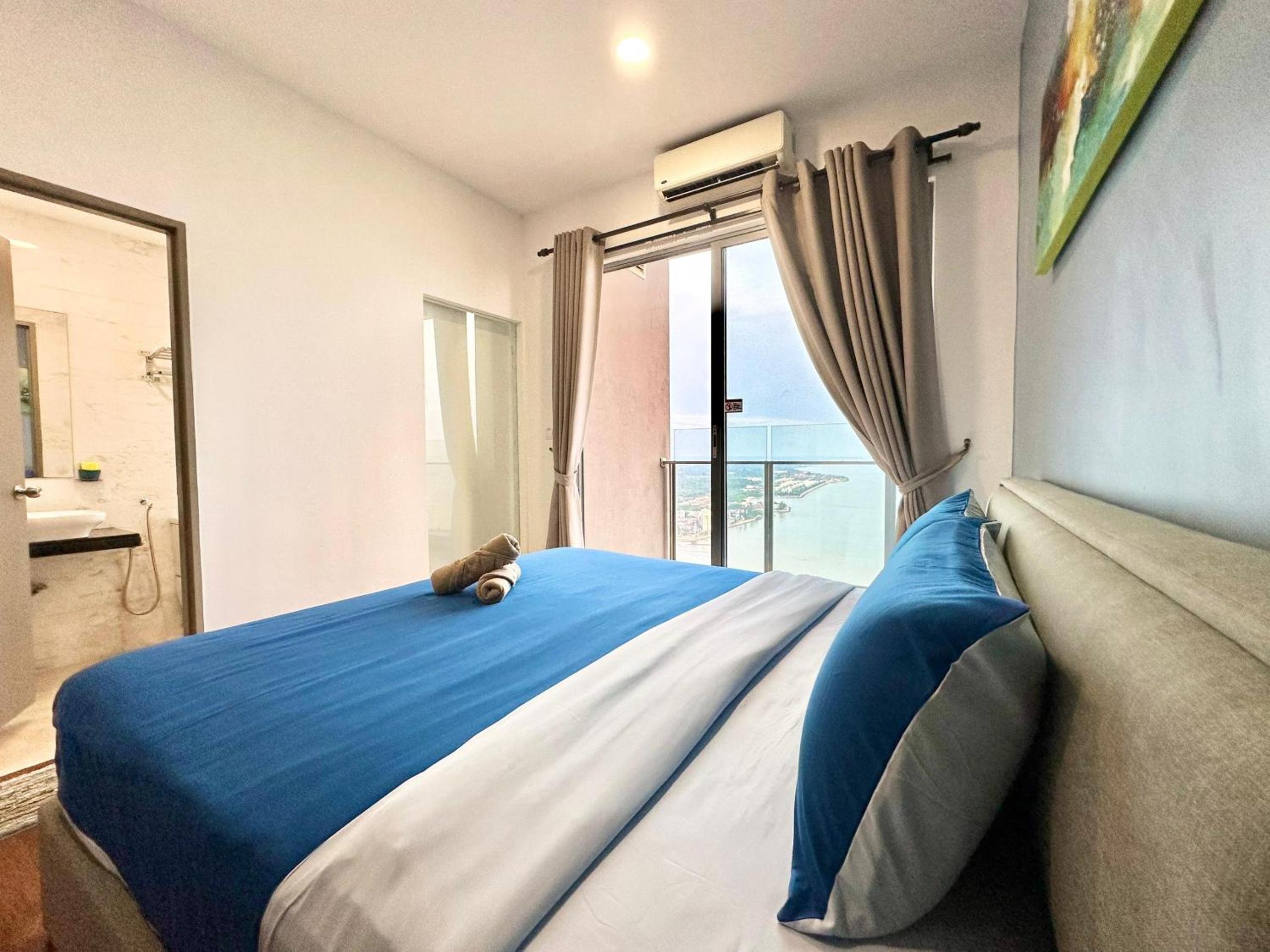 Silverscape Residence 2 Bedrooms Suite by MJ Holiday