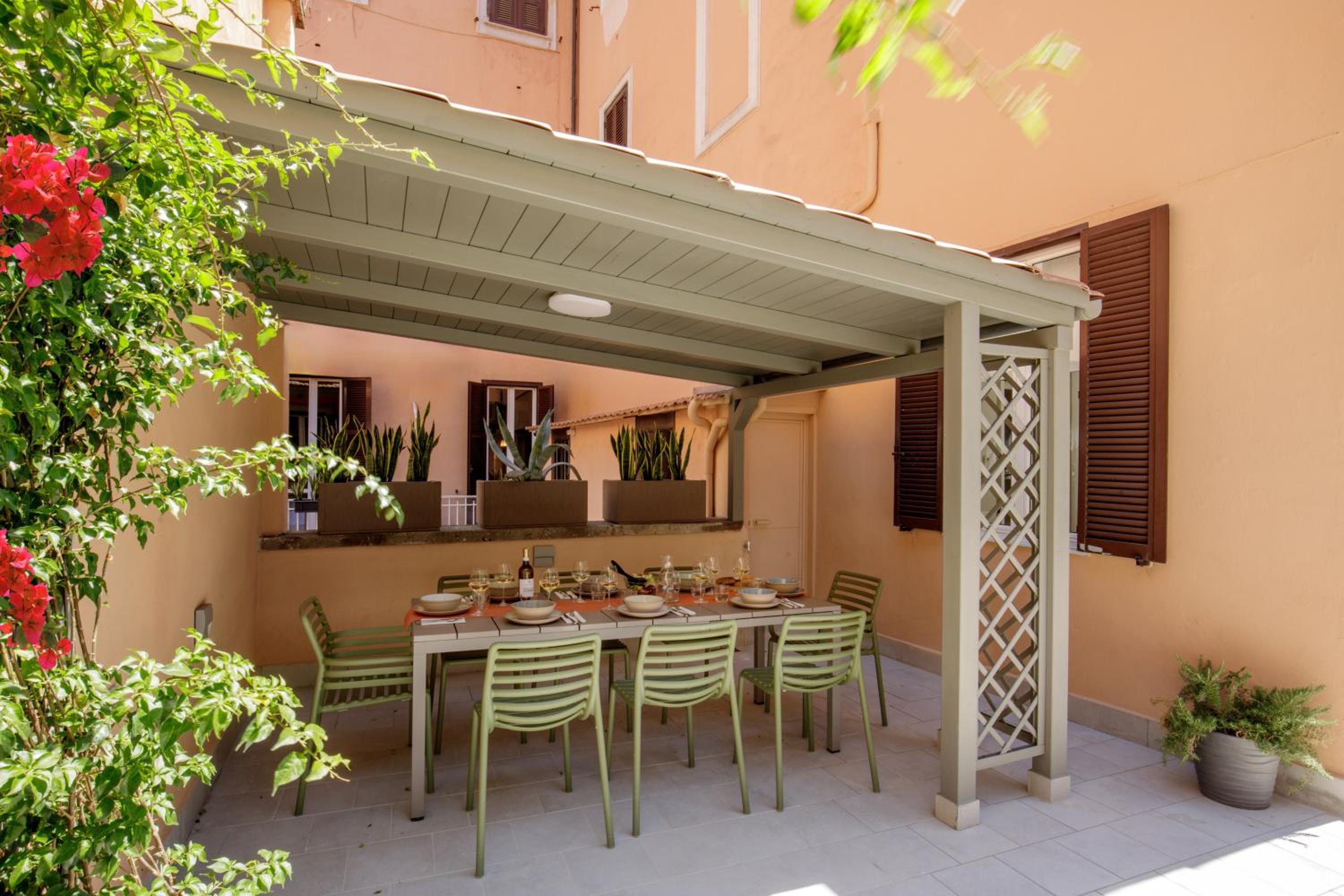 Aenea Inn
