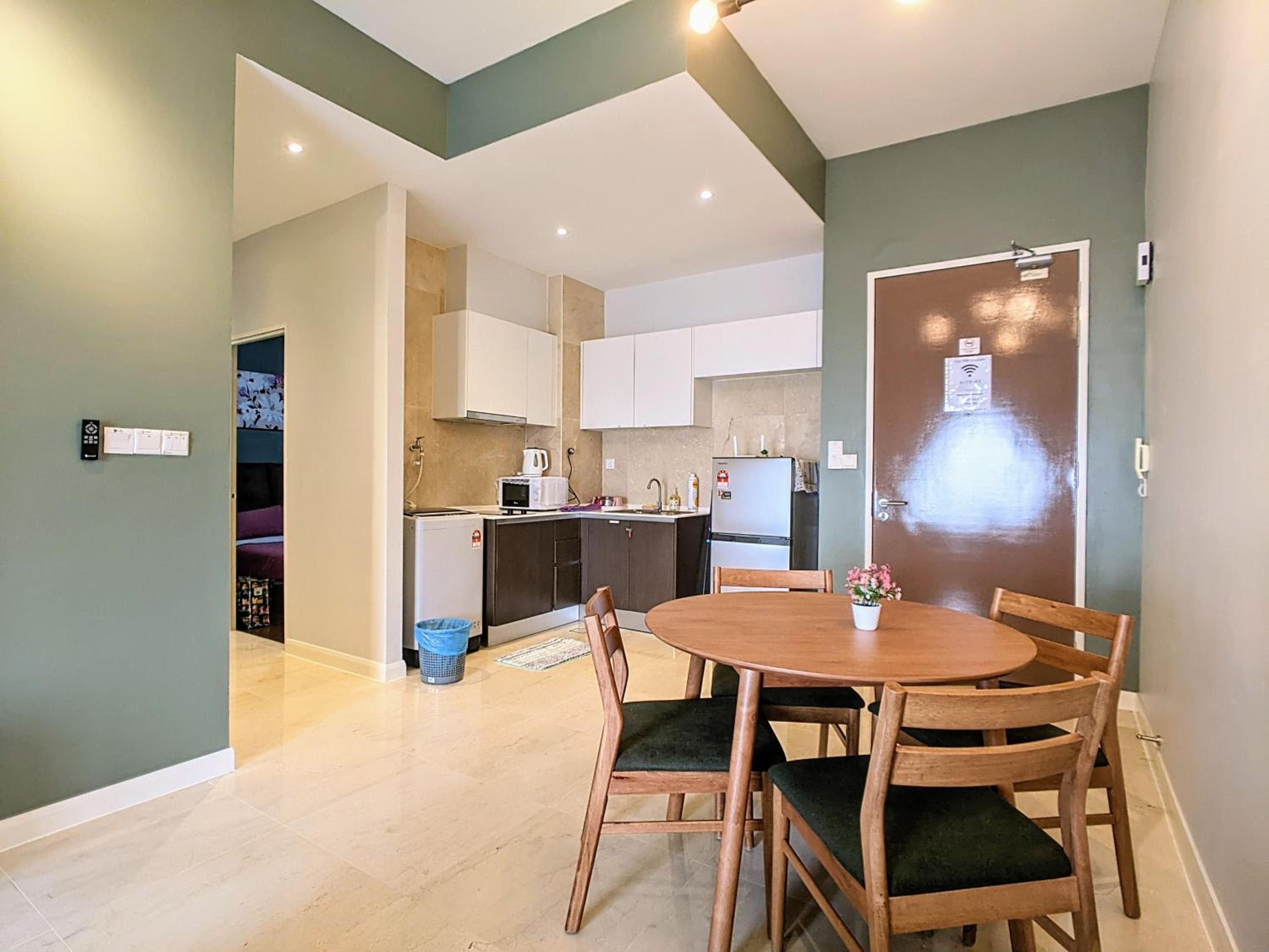 Silverscape Residence 2 Bedrooms Suite by MJ Holiday