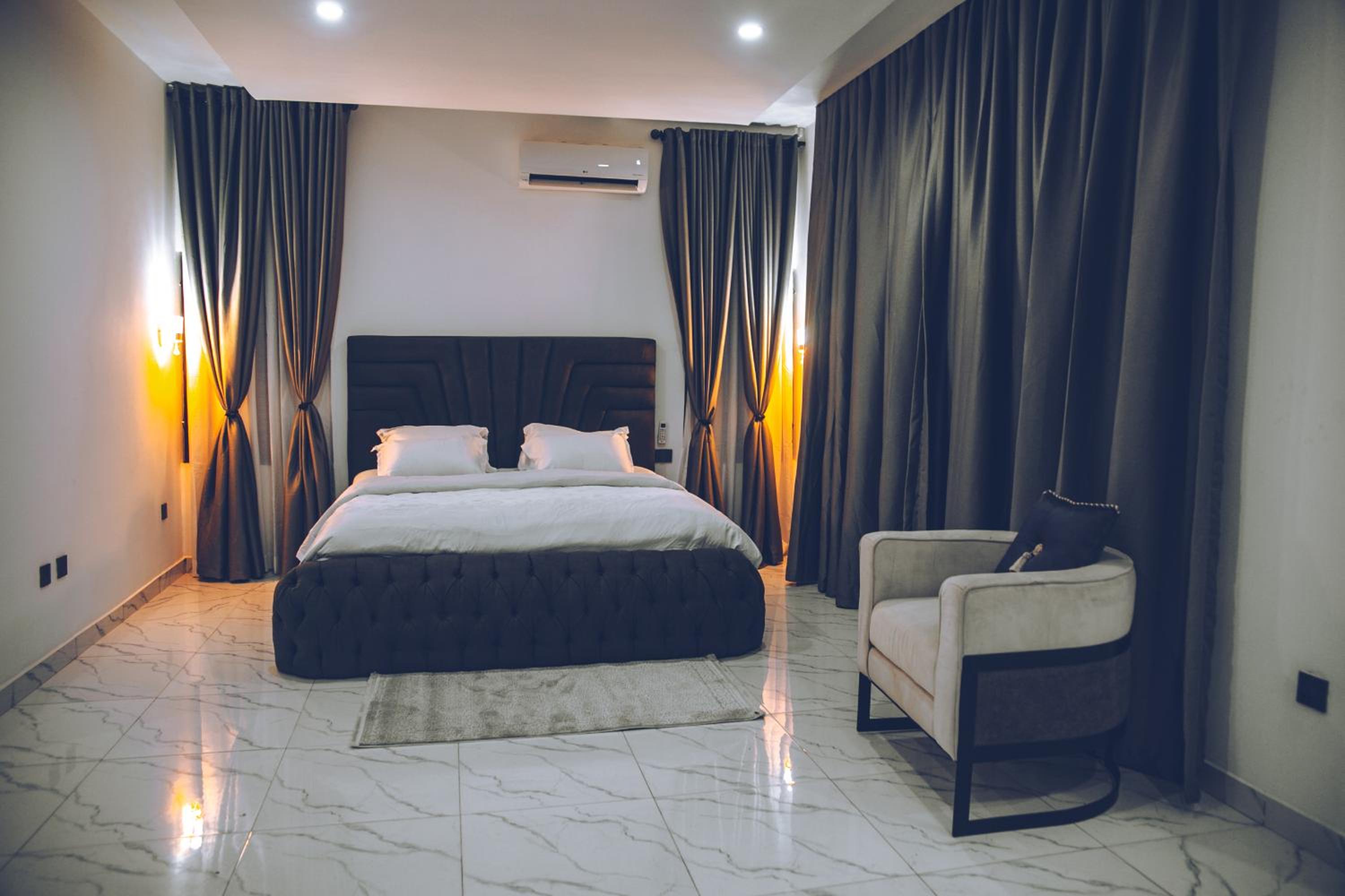 Panoramic Luxury Apartment view 4