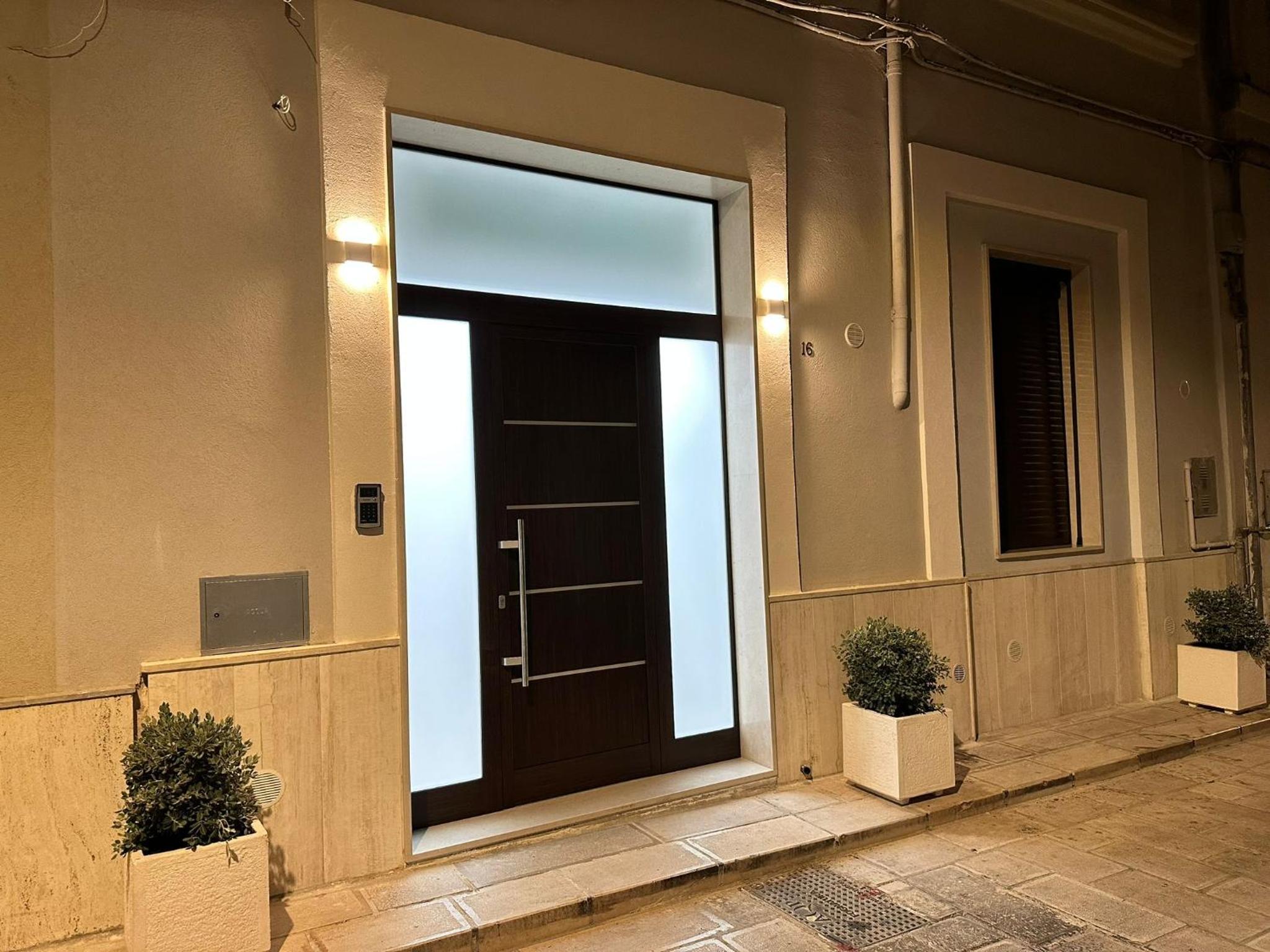 Hary Home Exclusive Rooms view 5