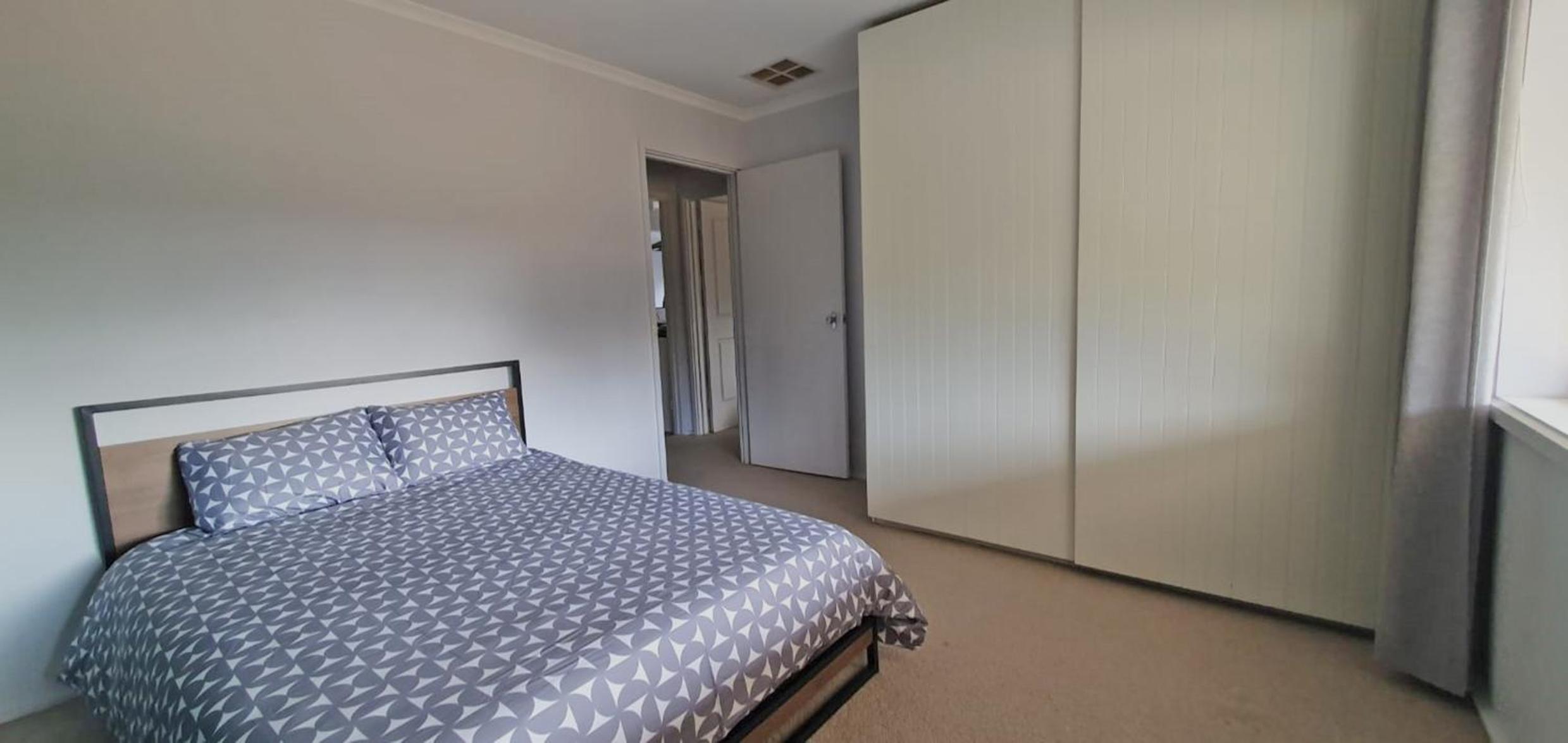 Country Cottage in Town