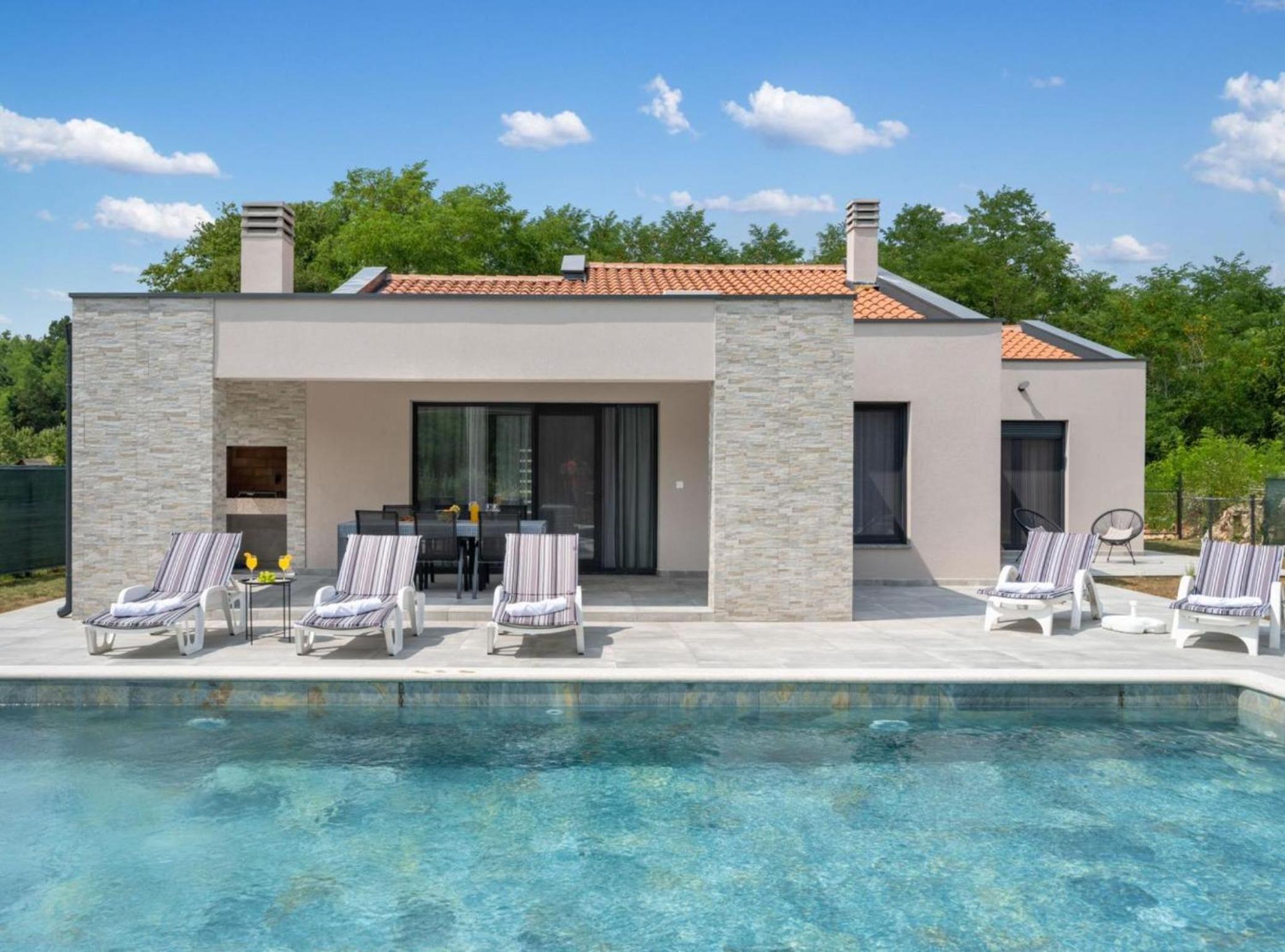 Villa SABINA - Santalezi view 5