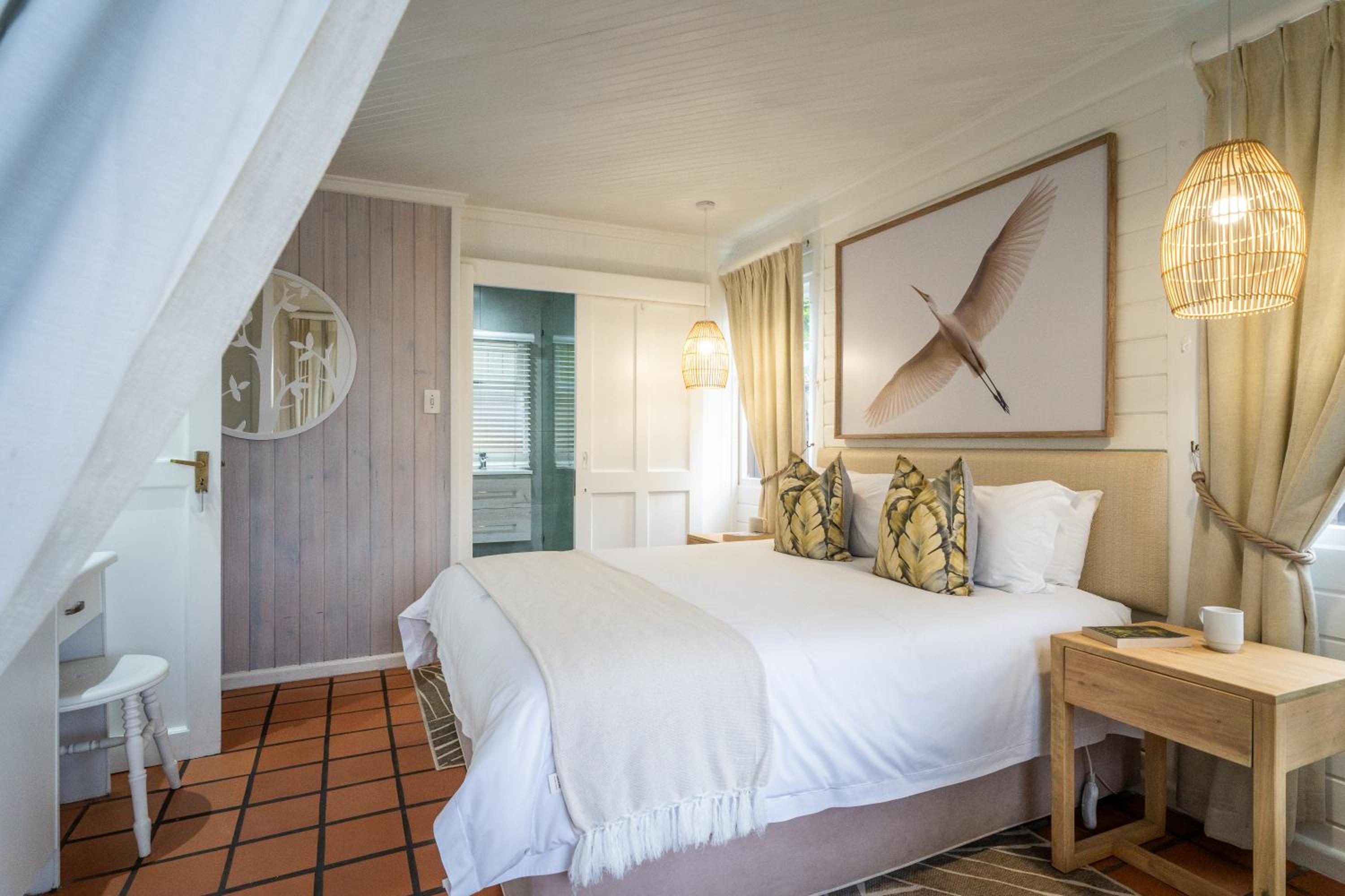Knysna - Fish Eagle Cottage view 3
