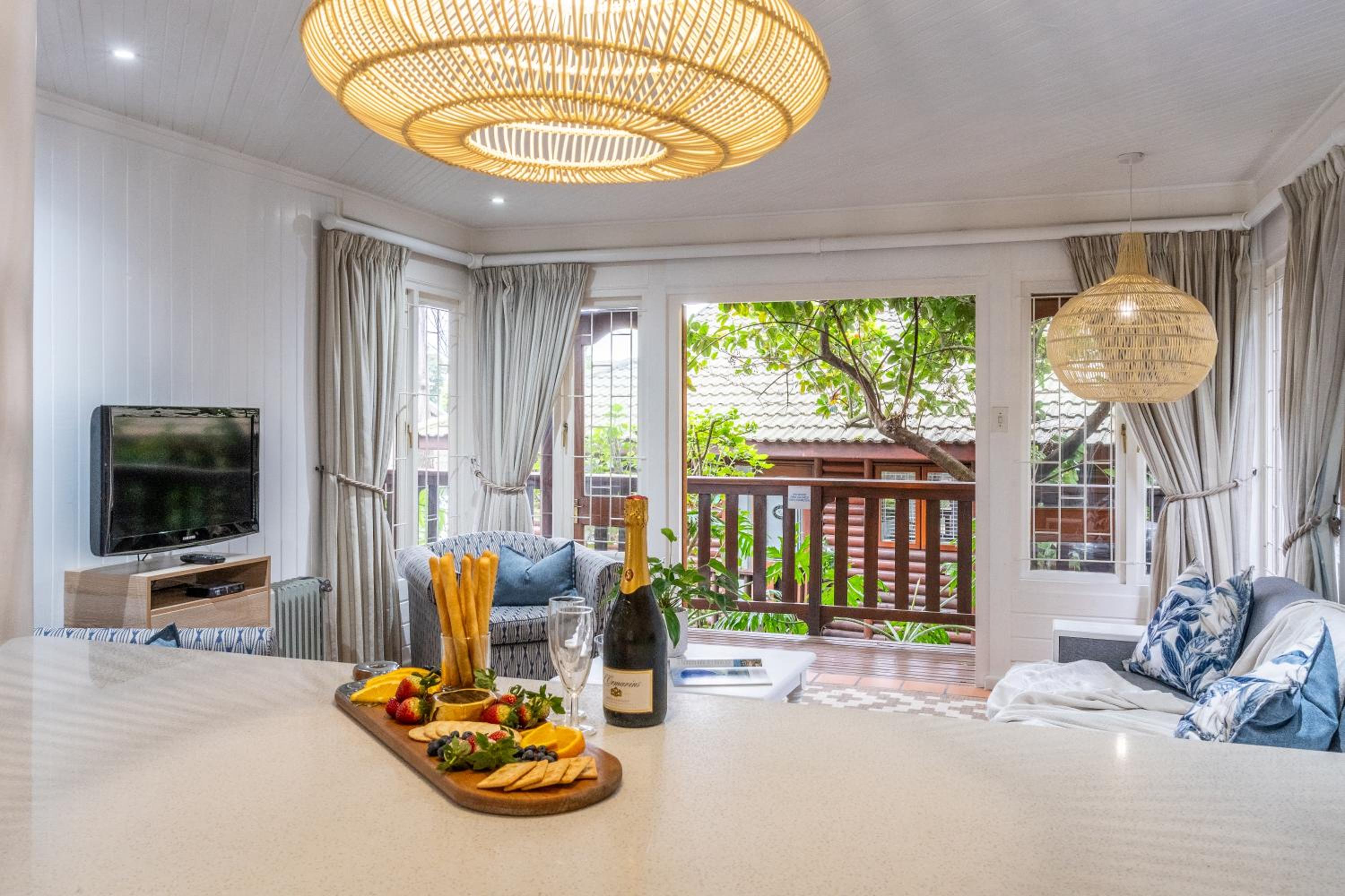 Knysna - Fish Eagle Cottage view 4