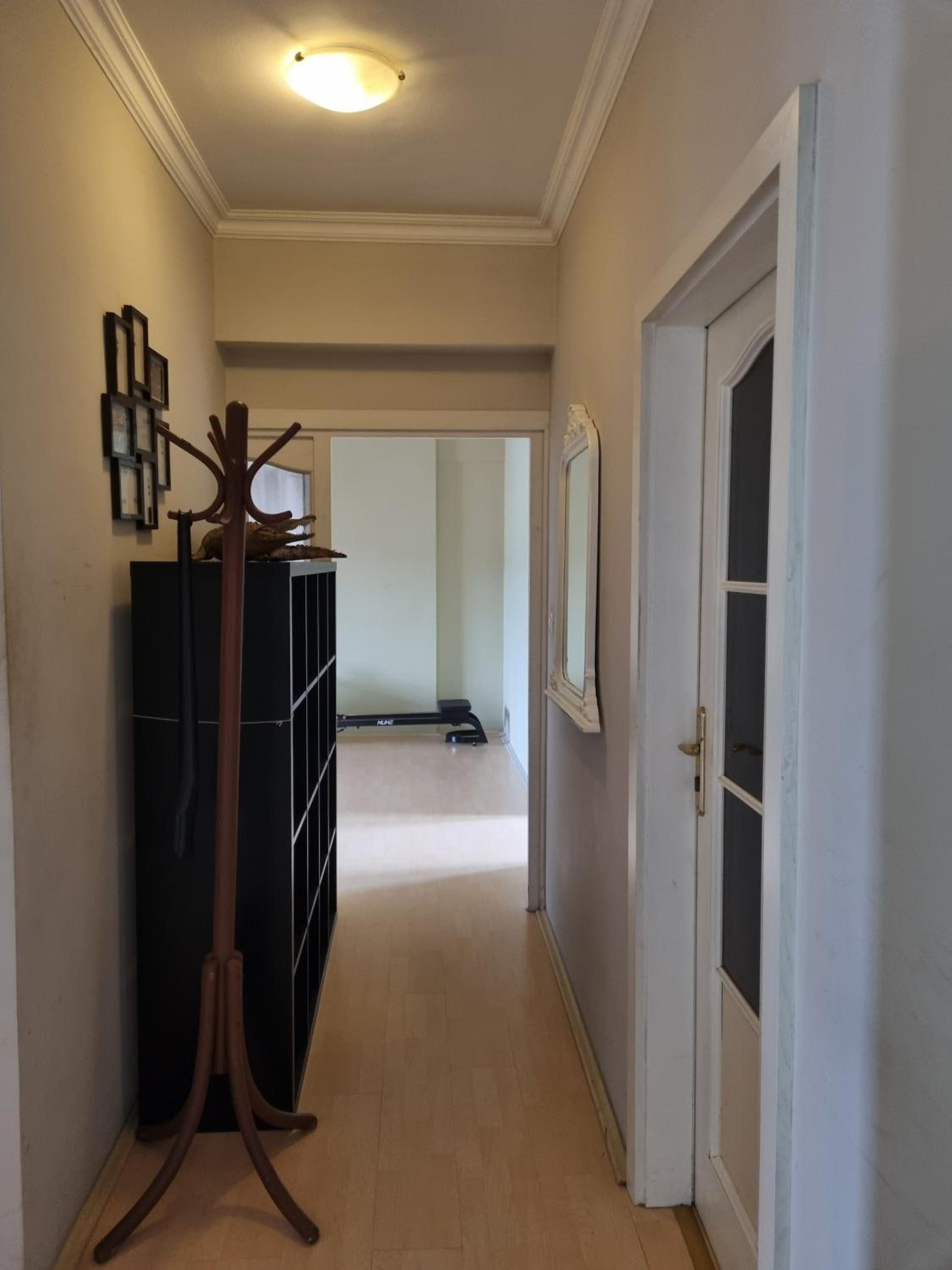 Big 4-room SPACIOUS apartment view 4