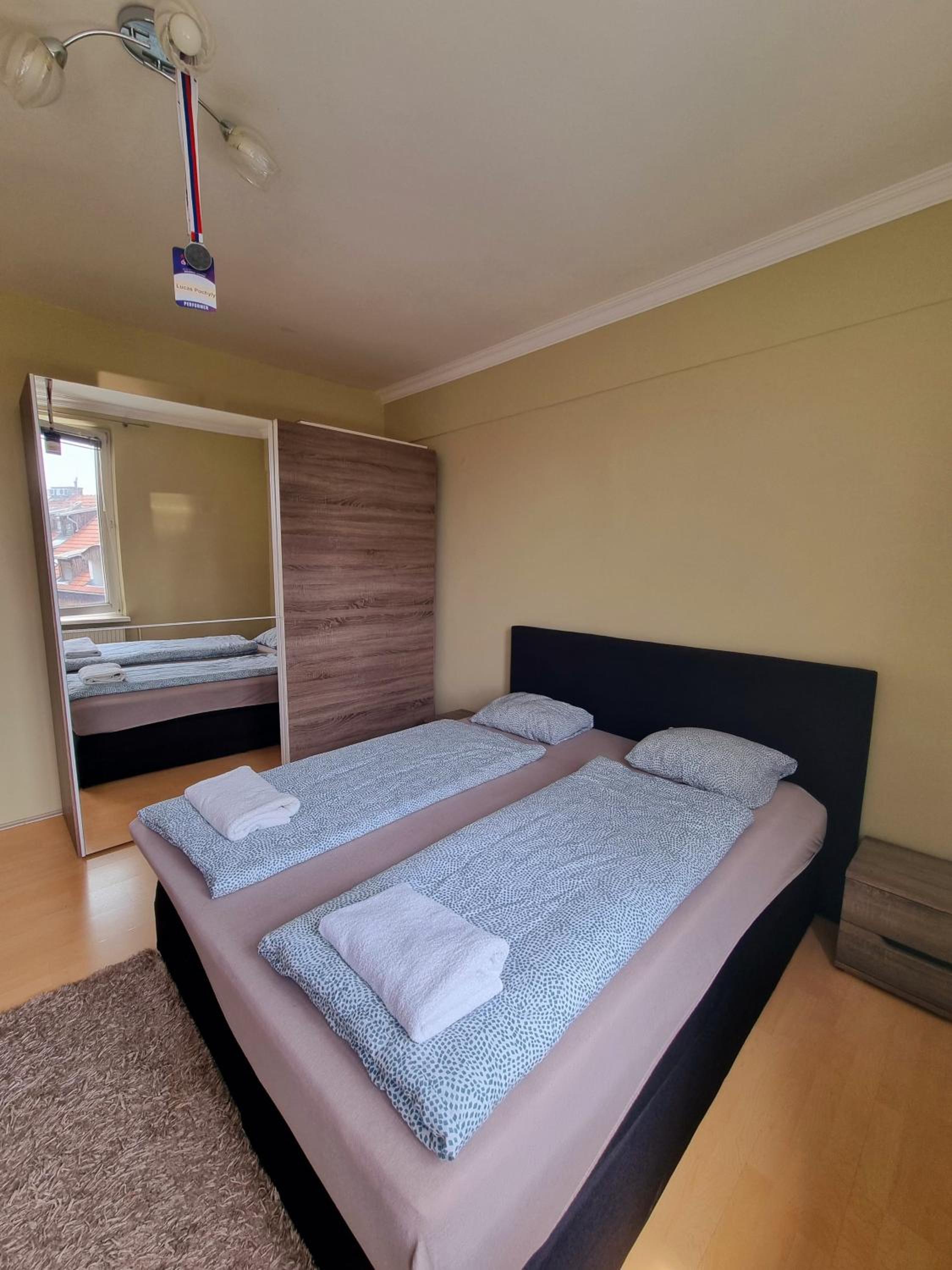 Big 4-room SPACIOUS apartment view 5
