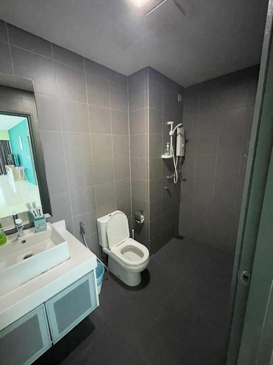 Summer Suites Studio With Balcony Nearby KL City Centre
