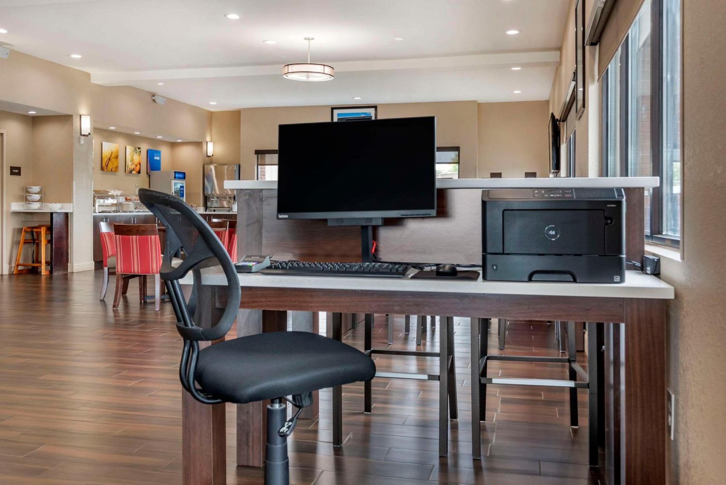 Comfort Suites Pell City I-20 exit 158 - Property Image 8