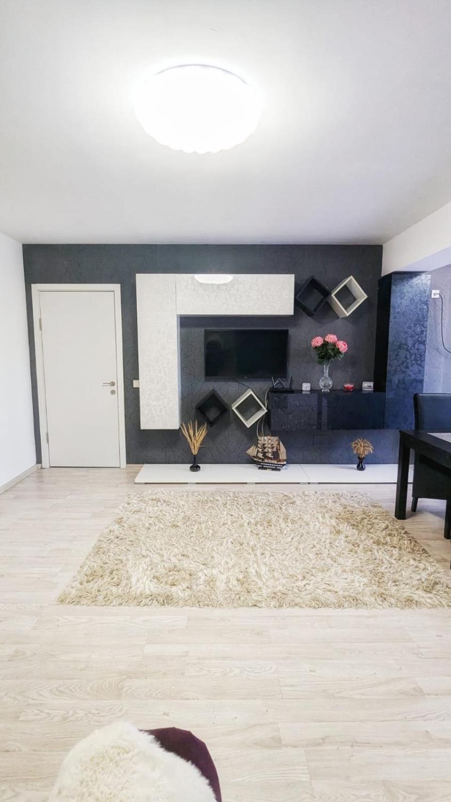 Airport Apartment 70 squared meters view 2